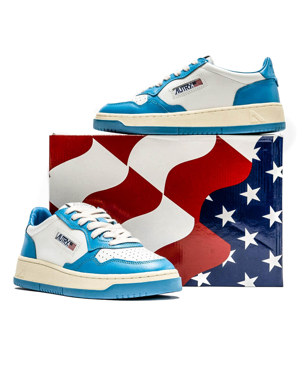 Autry Medalist Low Sneakers (Women's) - Image 6
