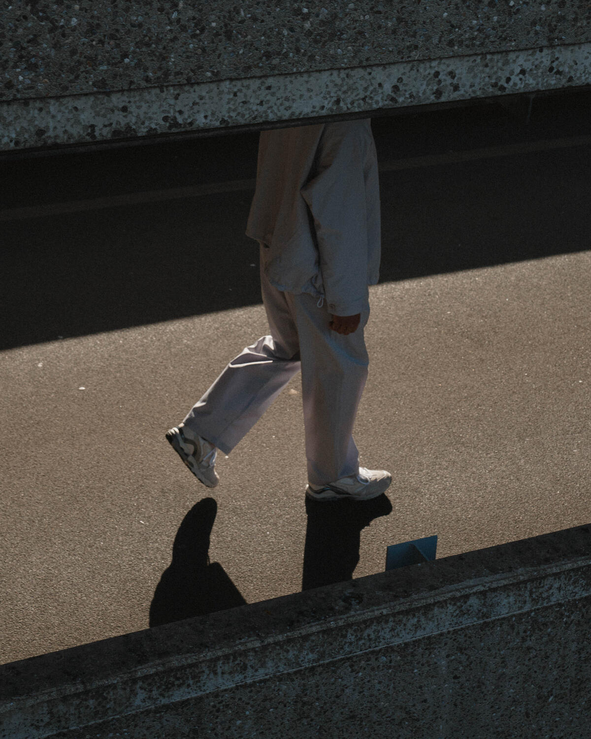 Mizuno Wave Rider 10 Creme / Silber - Image 14