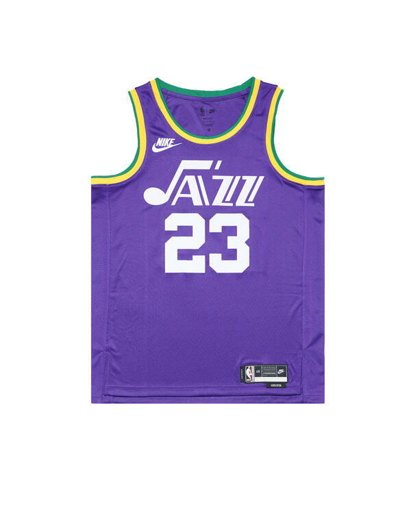 Lakers Store on X: Jerseys on jerseys-10am  / X