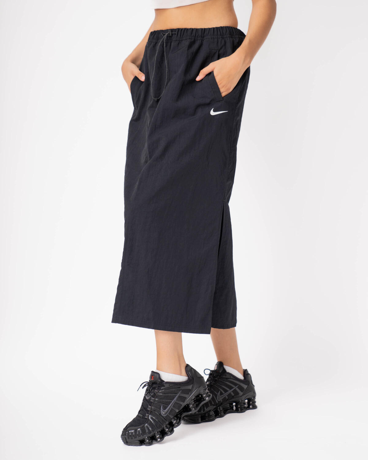 Nike Women's High-Waisted Woven Skirt Black - Image 4