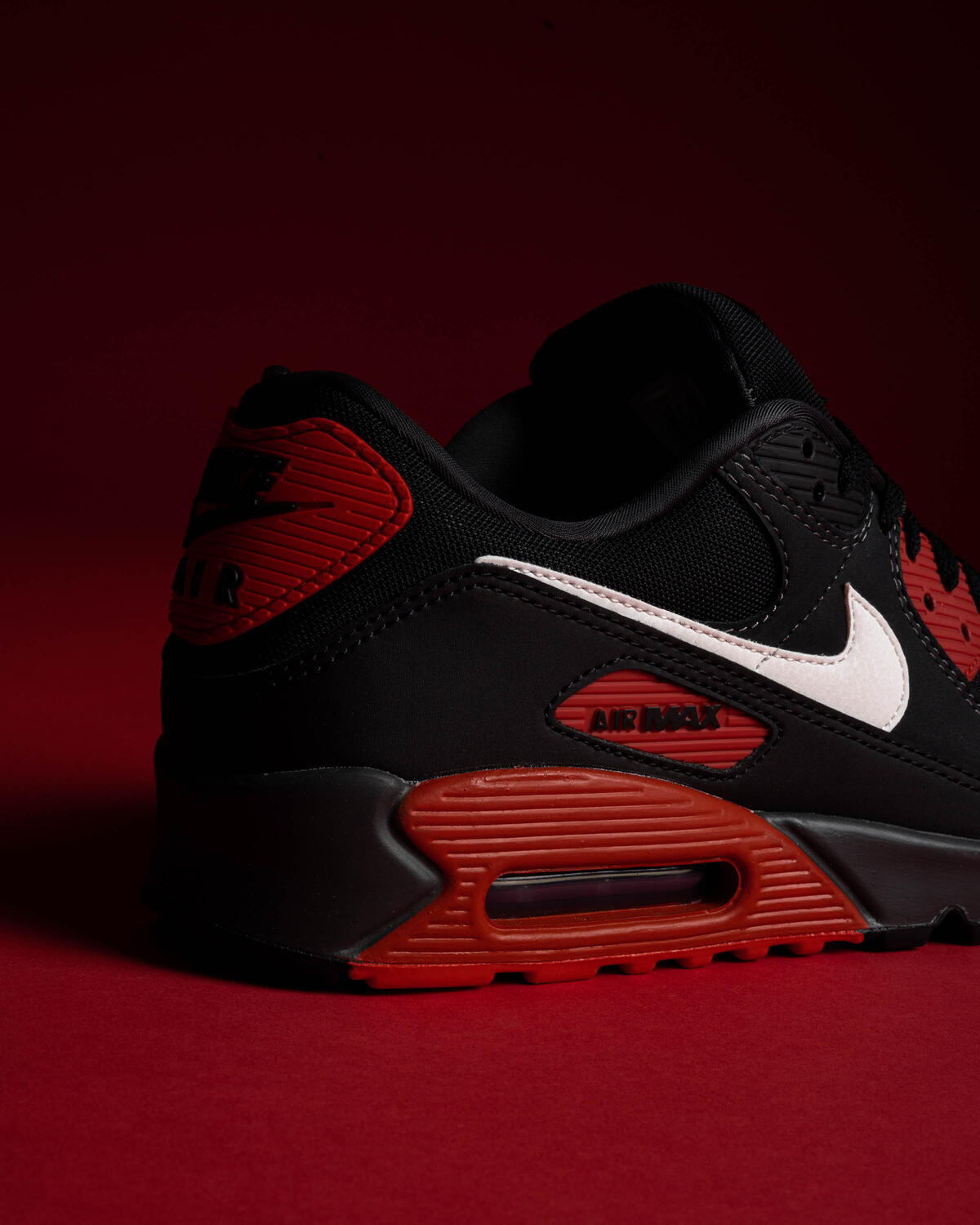Nike - Men - Air Max 90 - Anthracite/White/Black/Mystic Red - Image 25