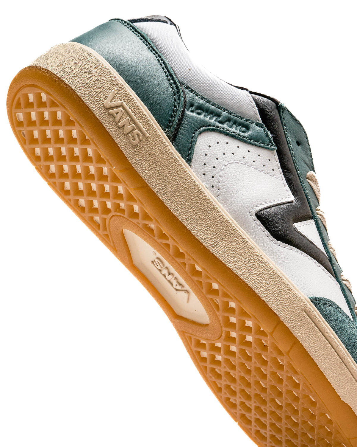 Vans UA Lowland CC JMP - Image 13