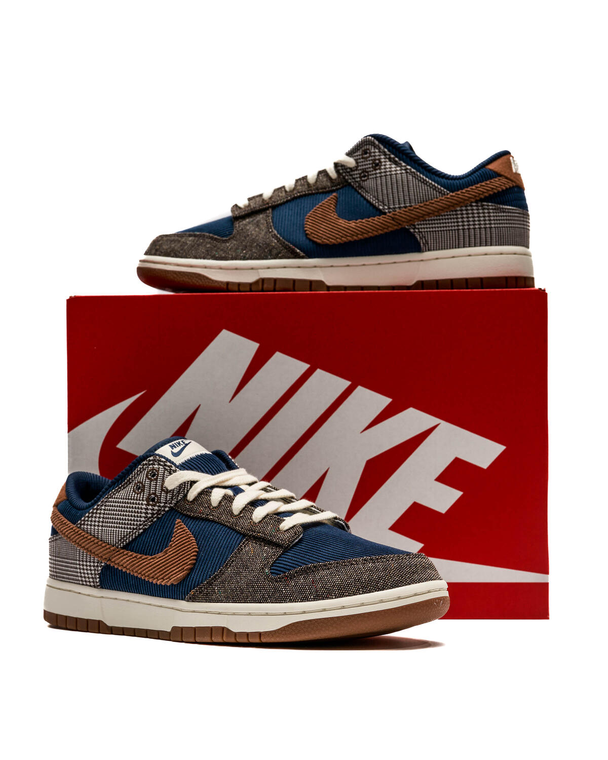 Nike Dunk Low Retro Premium Tweed Corduroy - Image 30