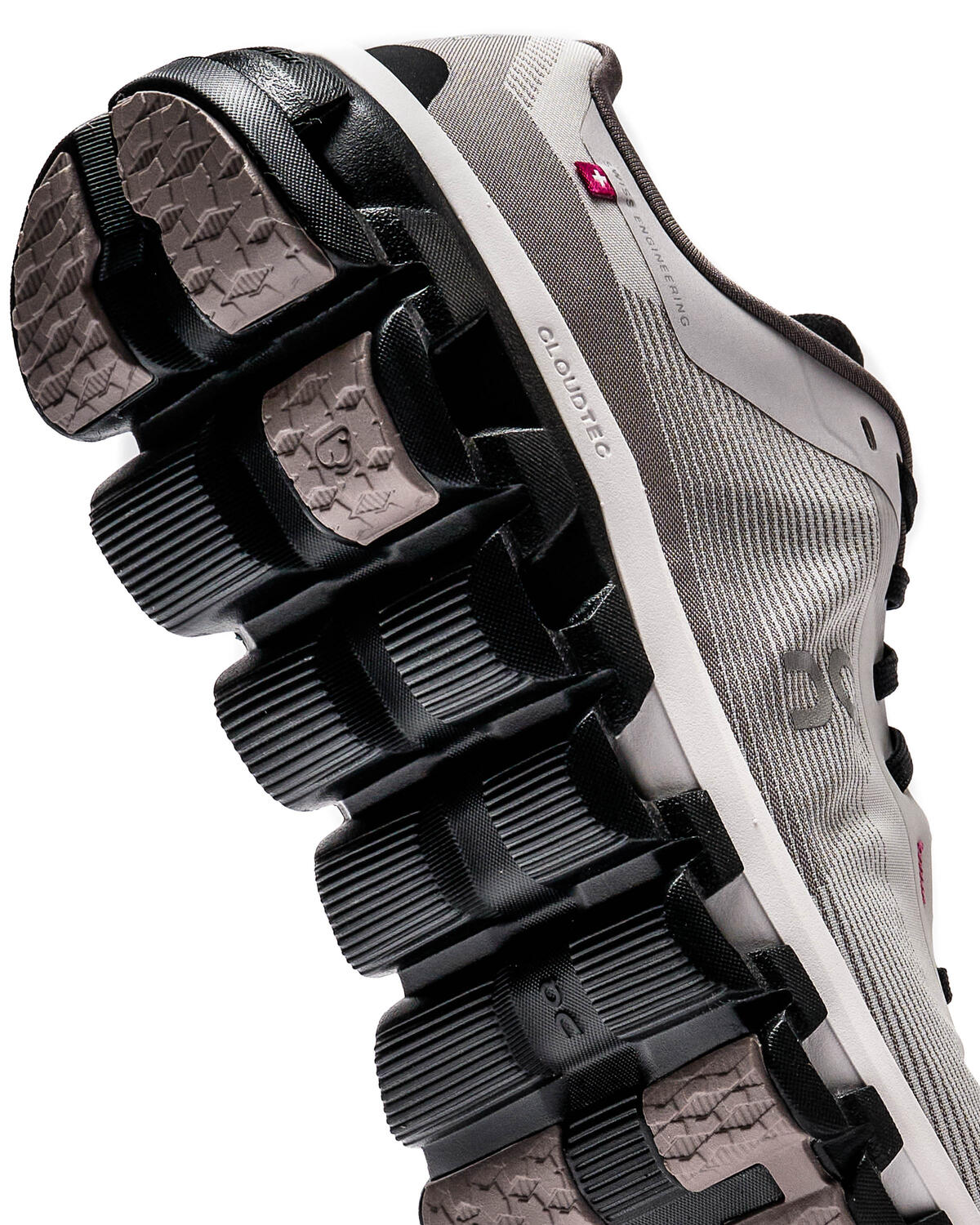 ON Running x DISTANCE Cloudflow (Women's) - Image 7