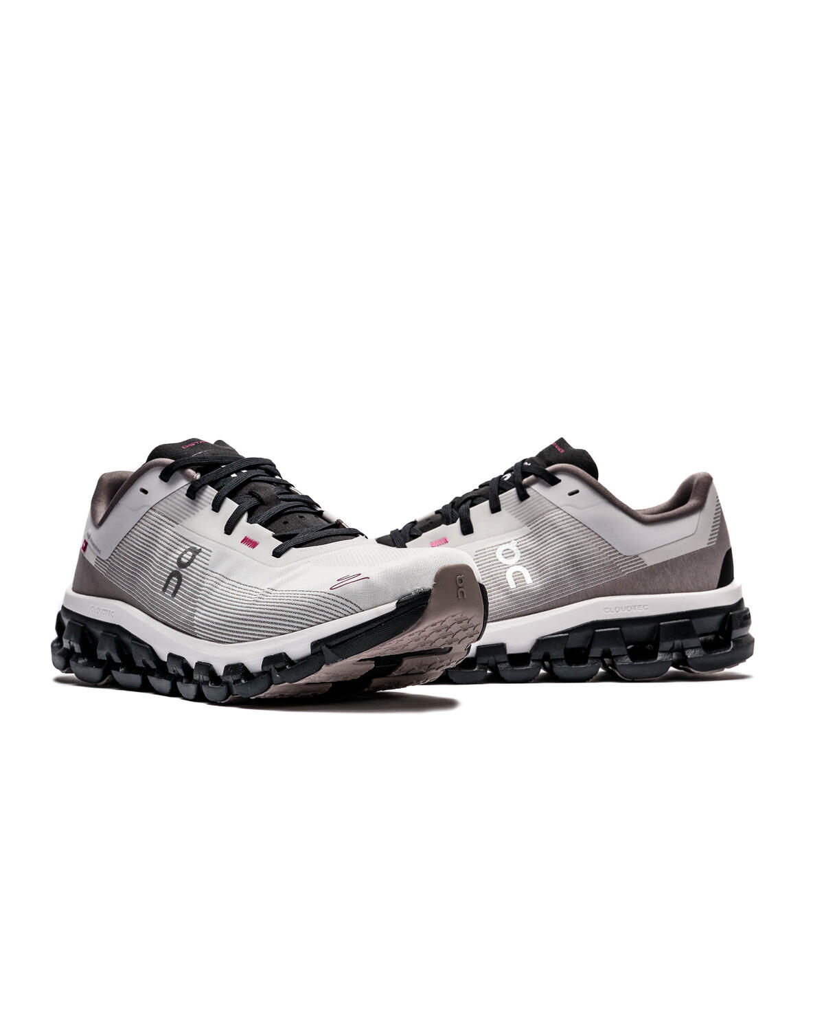 ON Running x DISTANCE Cloudflow (Women's) - Image 5