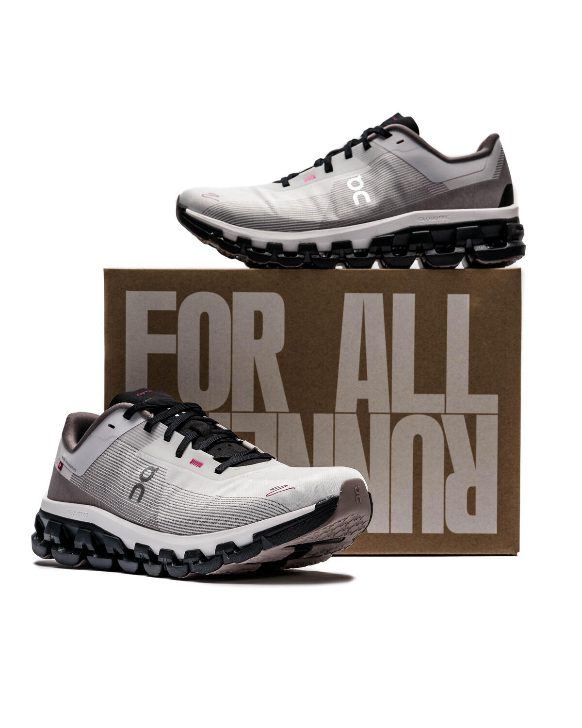 ON Running x DISTANCE Cloudflow (Women's) - Image 6