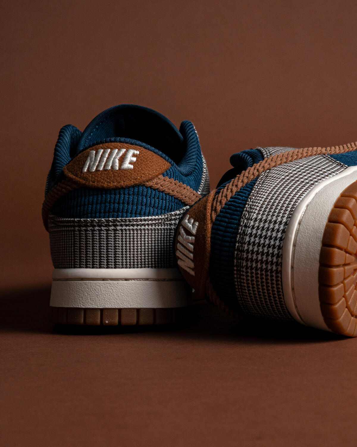 Nike Dunk Low Retro Premium Tweed Corduroy - Image 33