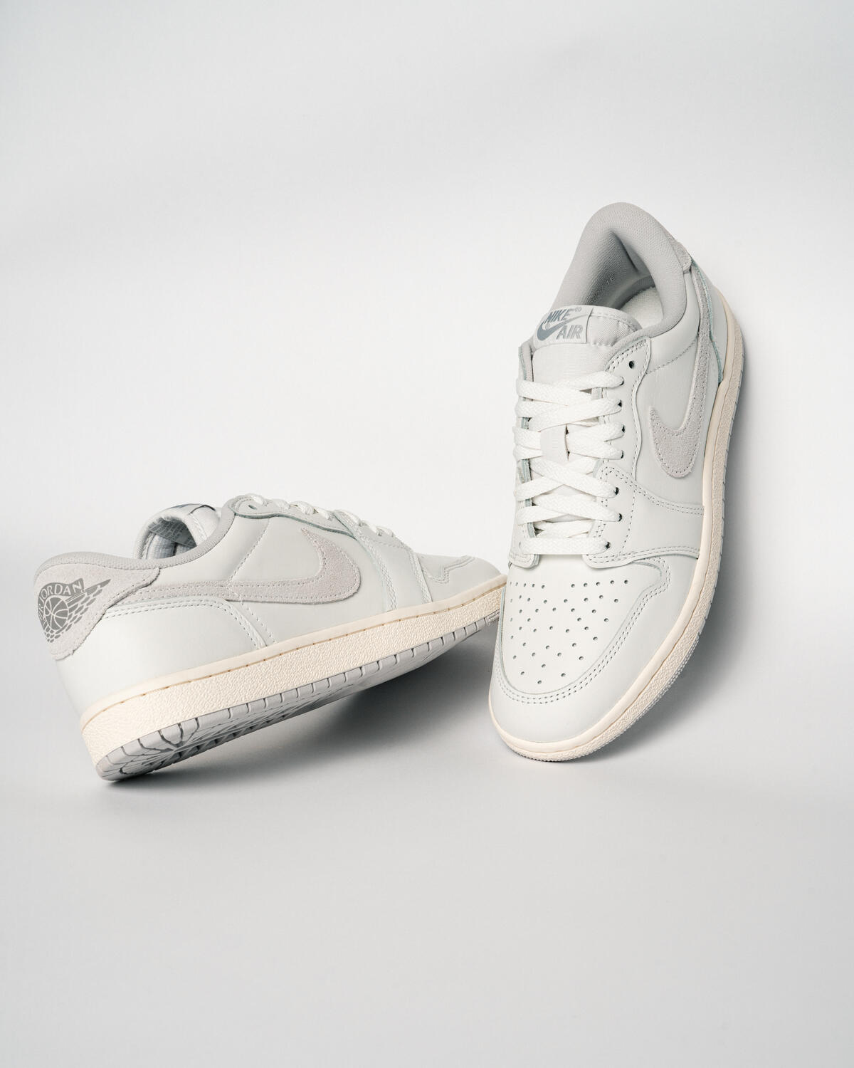 Air Jordan 1 Retro Low '85 OG Summit White/LT Smoke Grey-Neutral Grey - Image 29