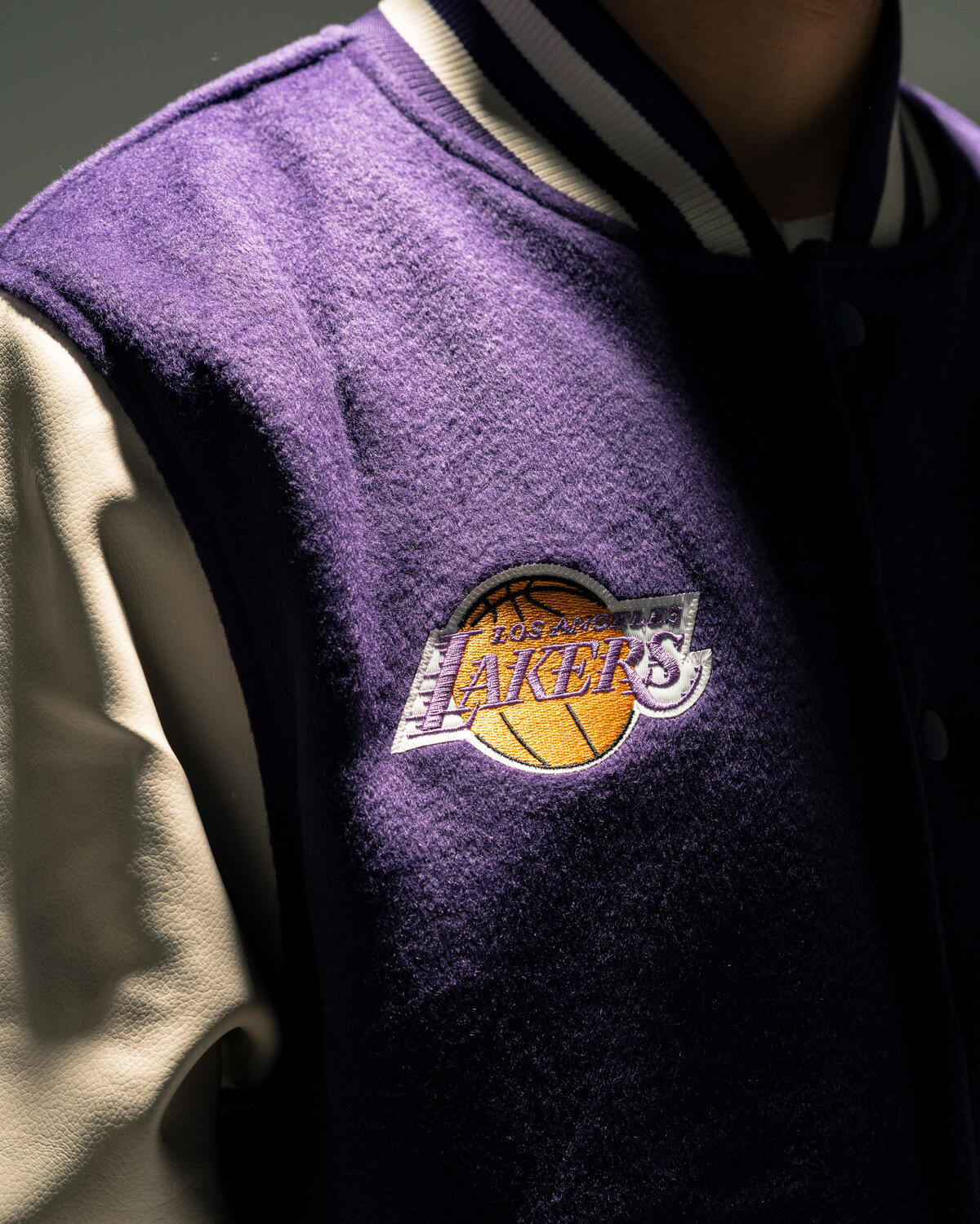 Mitchell & Ness NBA Varsity Jacket - LA Lakers - Image 10