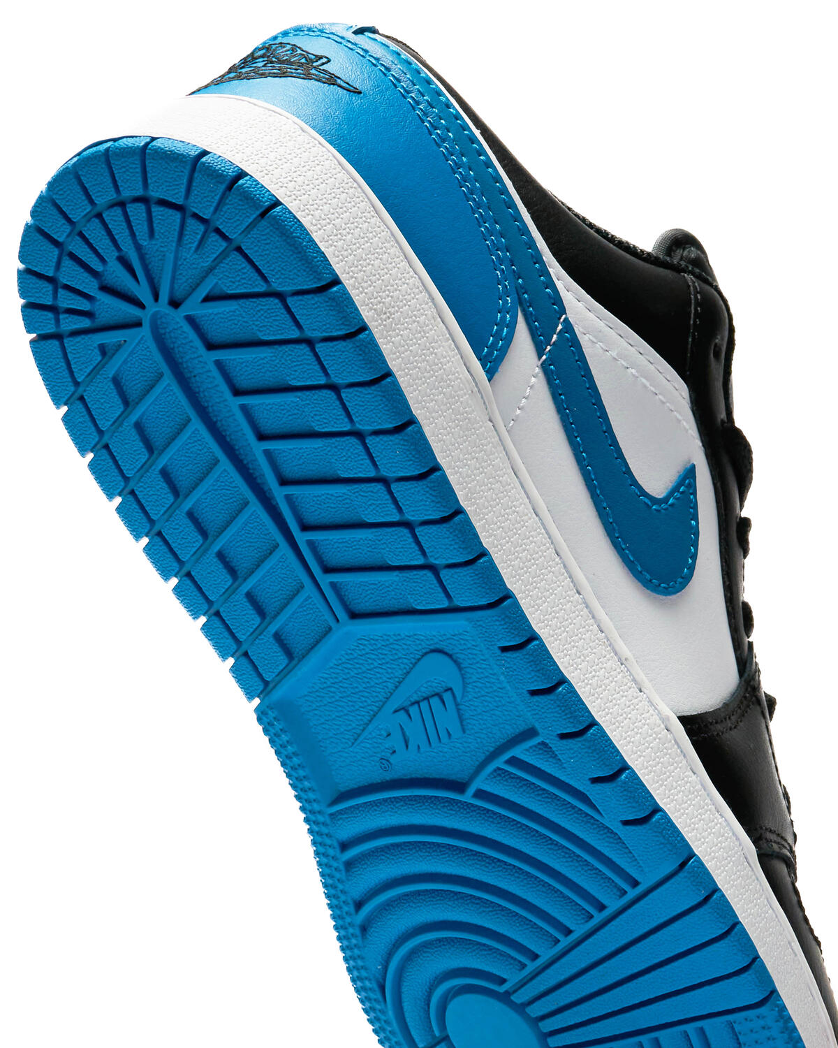 Air Jordan 1 Low (GS) - Image 11