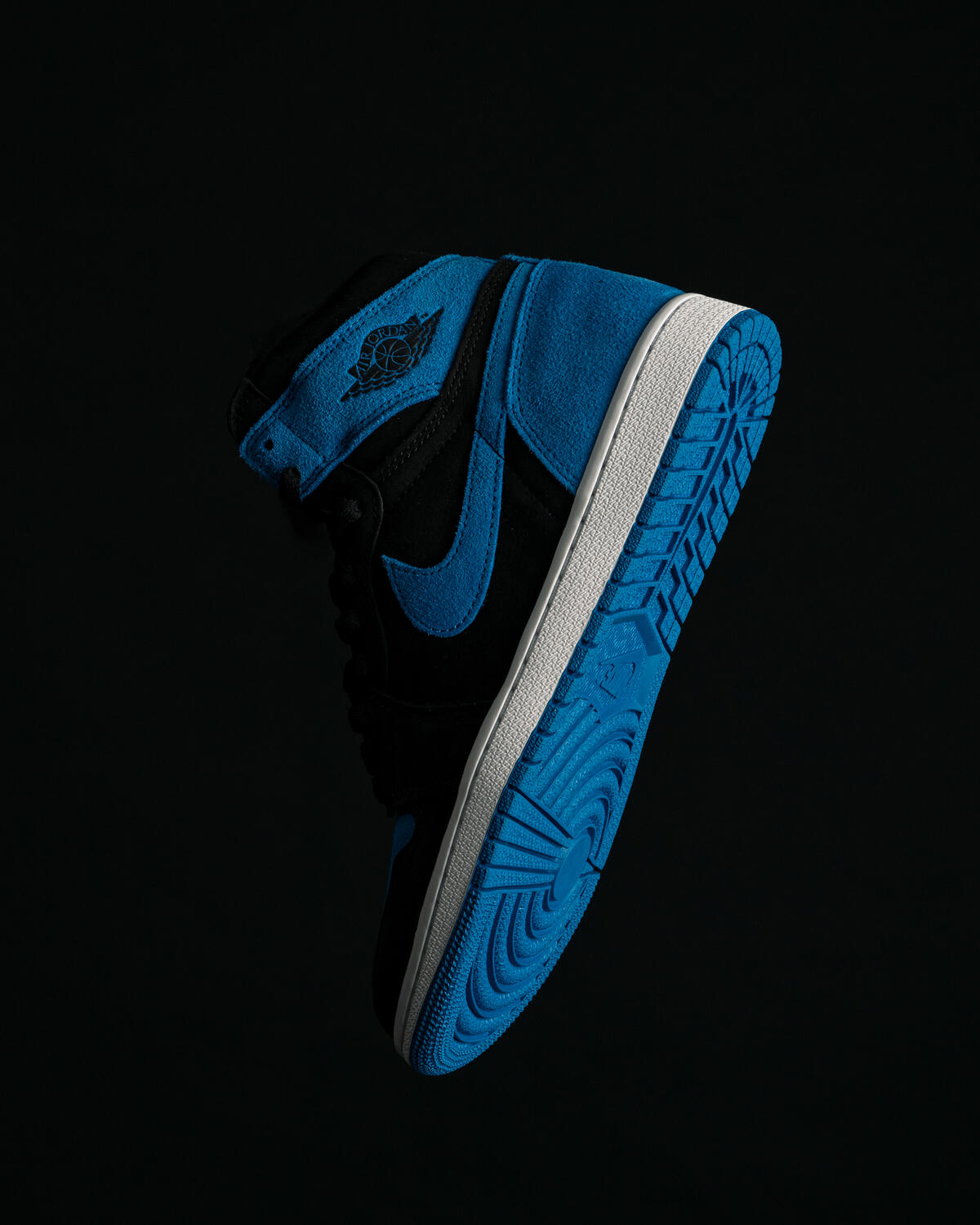 Air Jordan 1 High 'Royal Reimagined' - Image 39