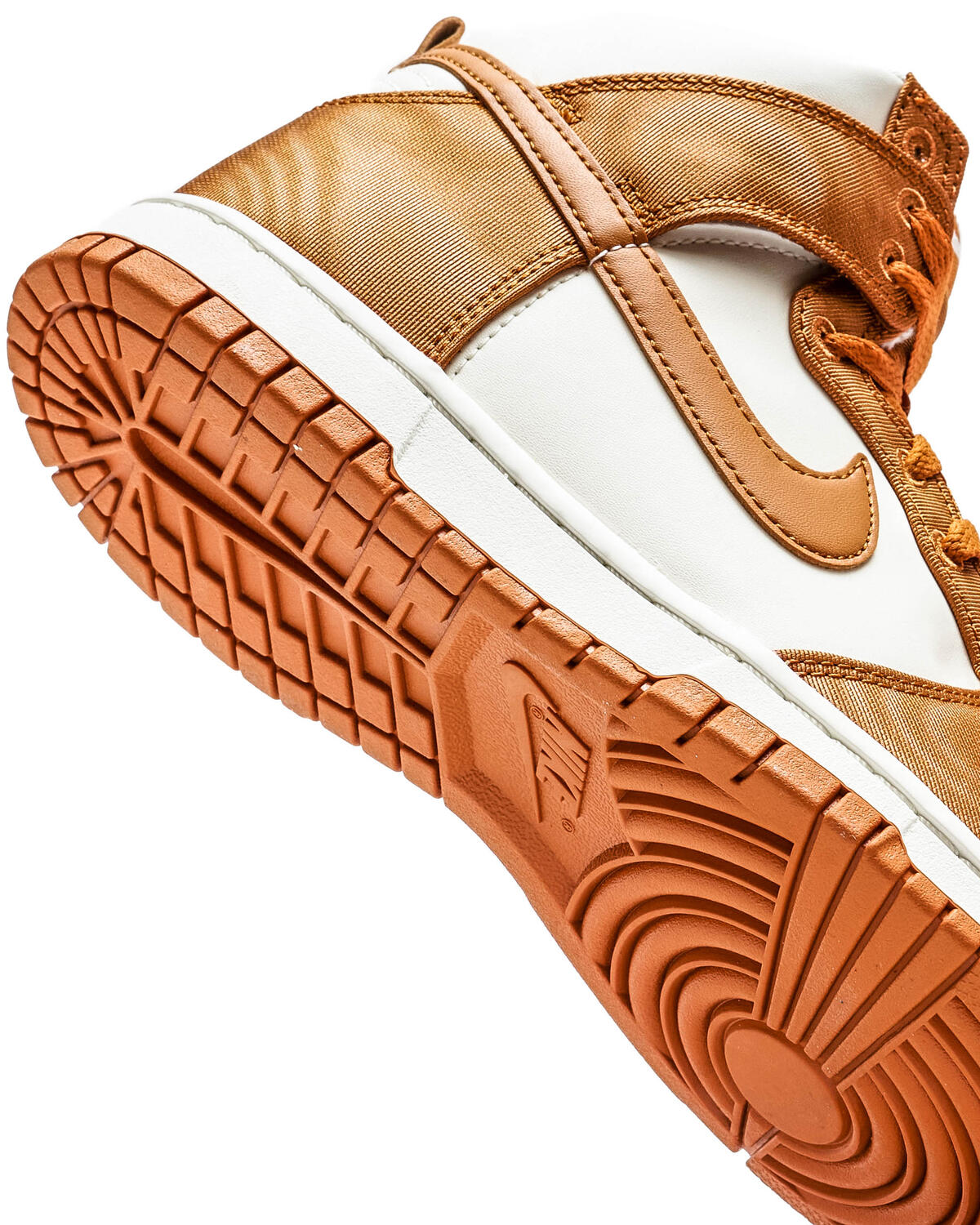 Nike Dunk High Retro 'Monarch' - Image 16