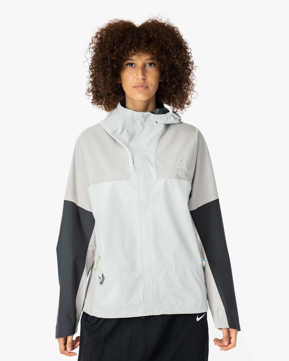 Nike WMNS ACG Cascade Rains Jacket - Image 3