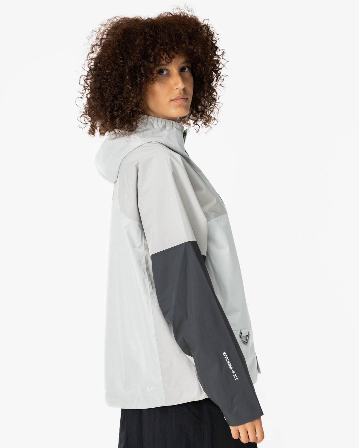 Nike WMNS ACG Cascade Rains Jacket - Image 4