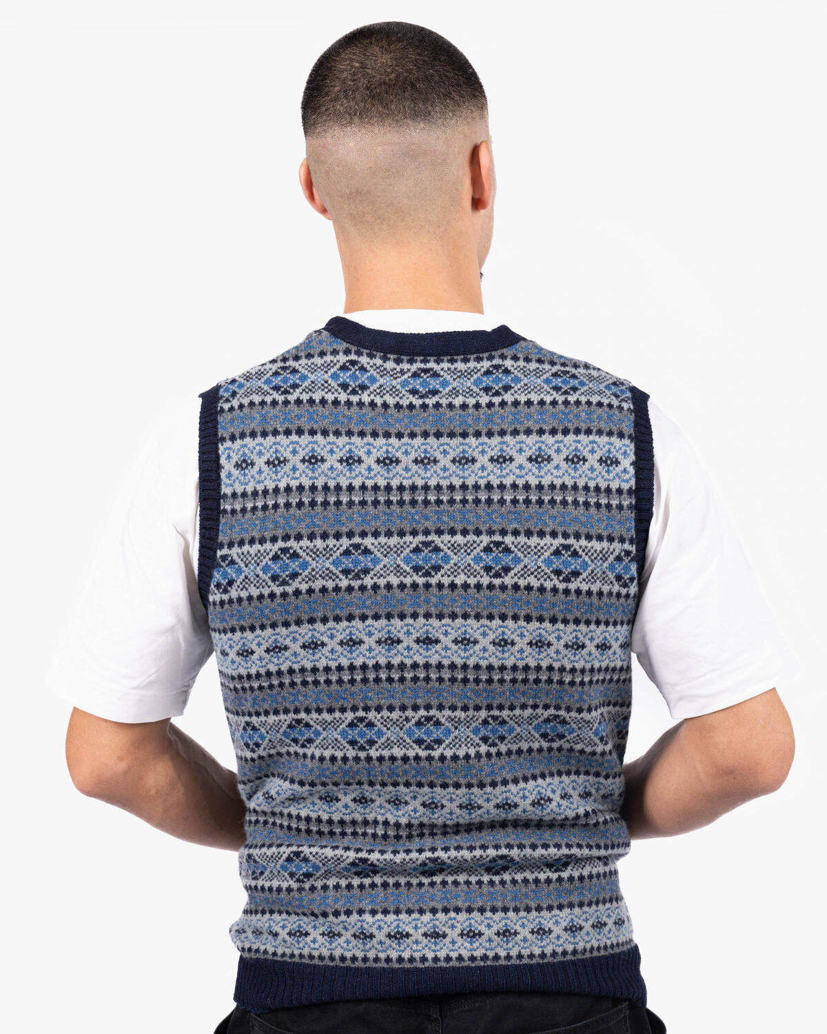 Beams+ Button Knit Vest Indigo Fair Isle - Image 4