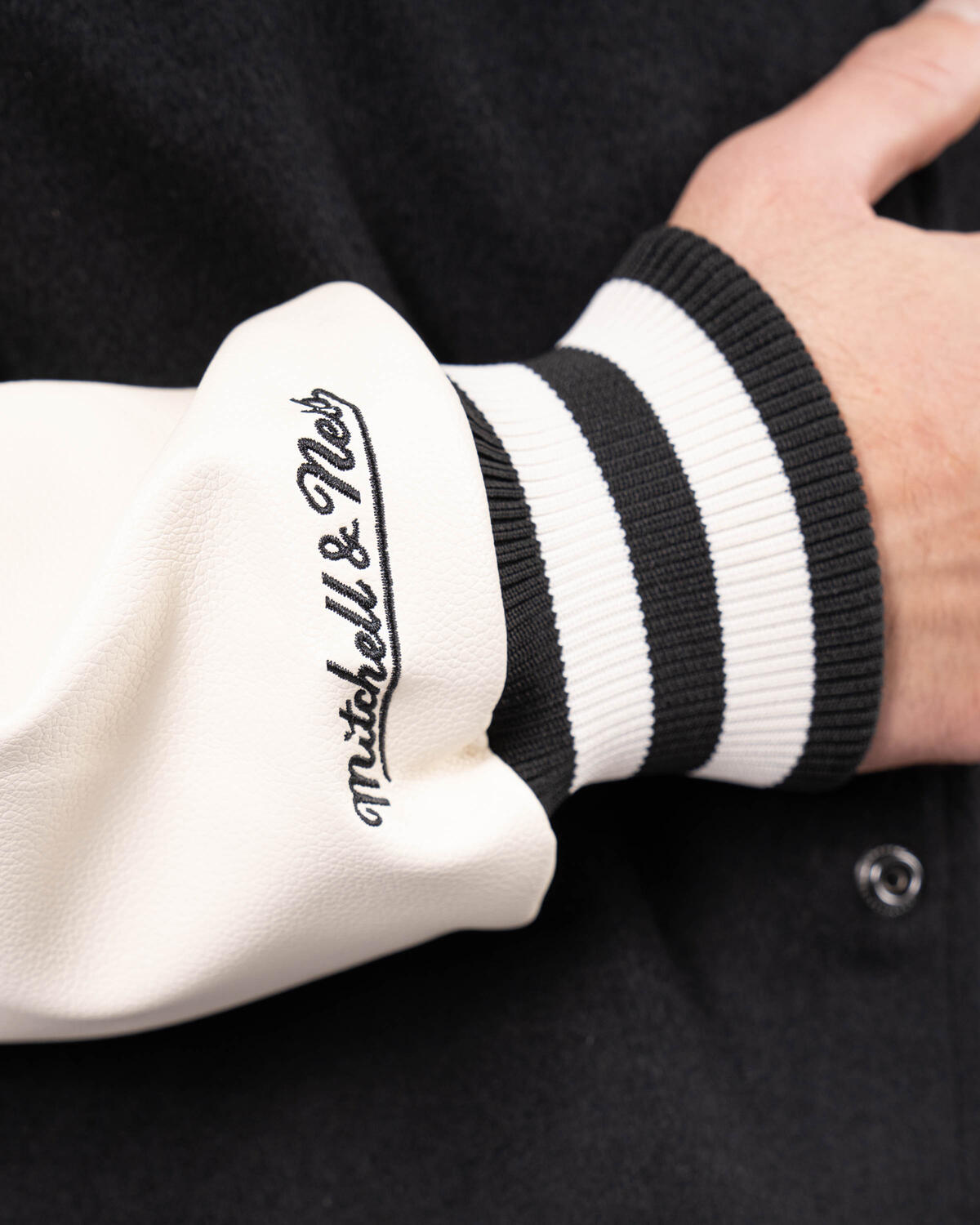 Mitchell & Ness NBA Varsity Jacket - Boston Celtics - Image 6