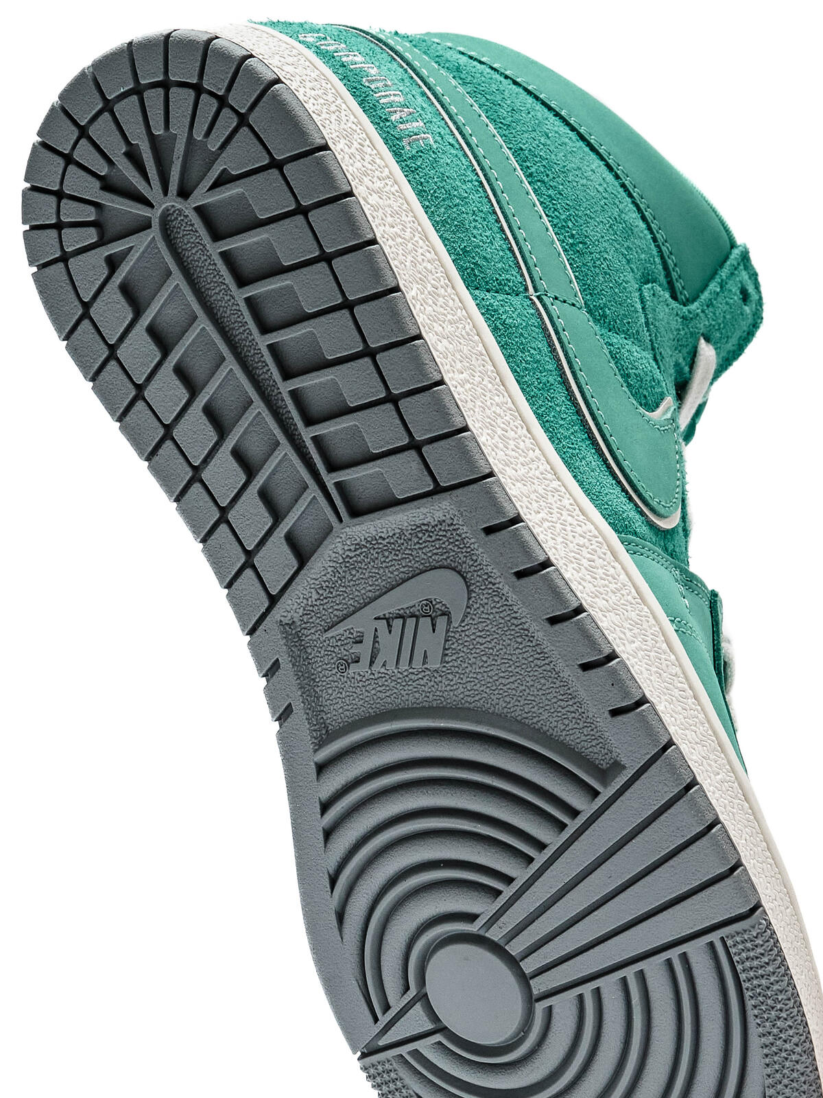 Jordan Air Ship PE SP x Corporate (Light Menta/Metallic Silver) - Image 21