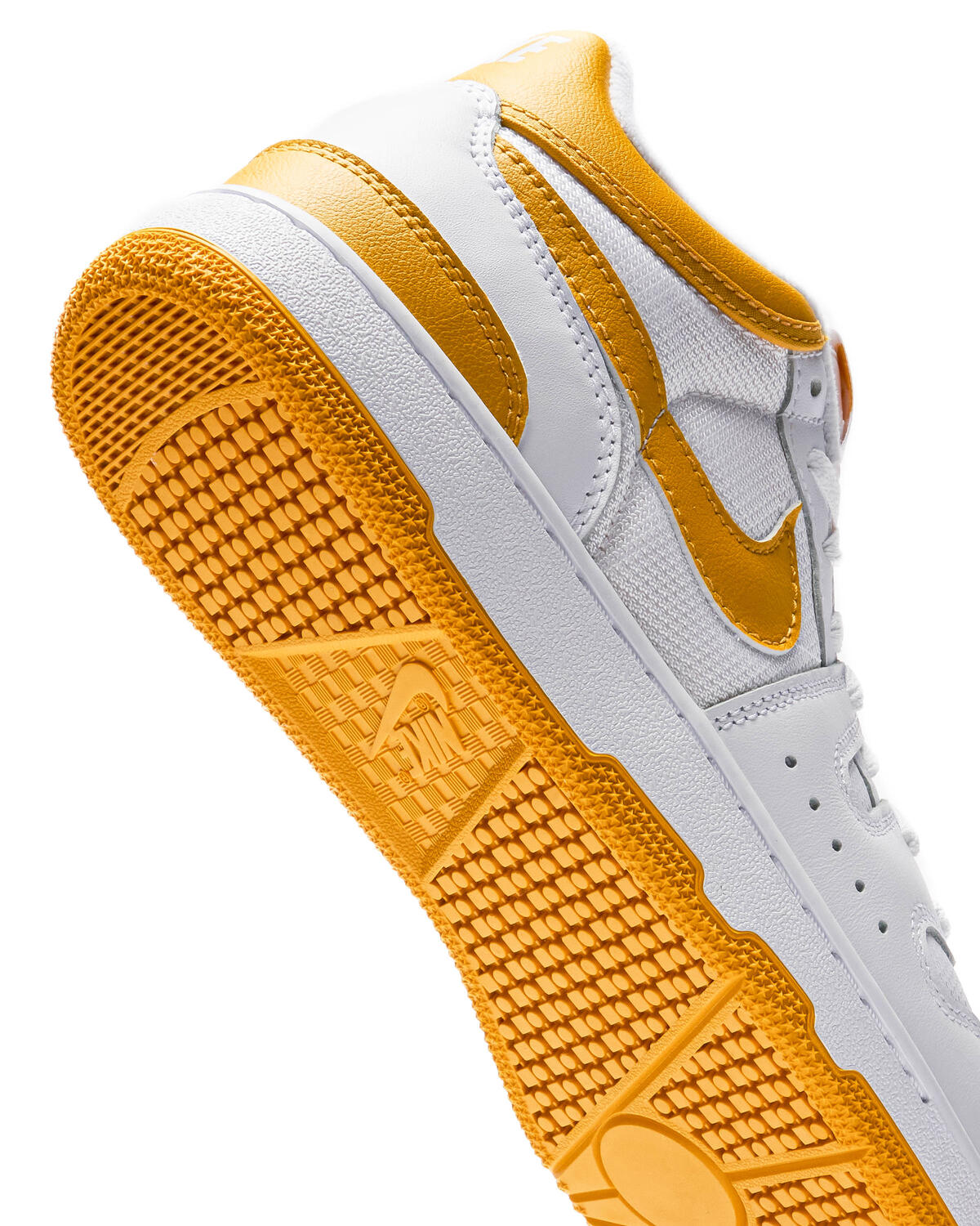 Nike Attack White / Yellow - Image 30