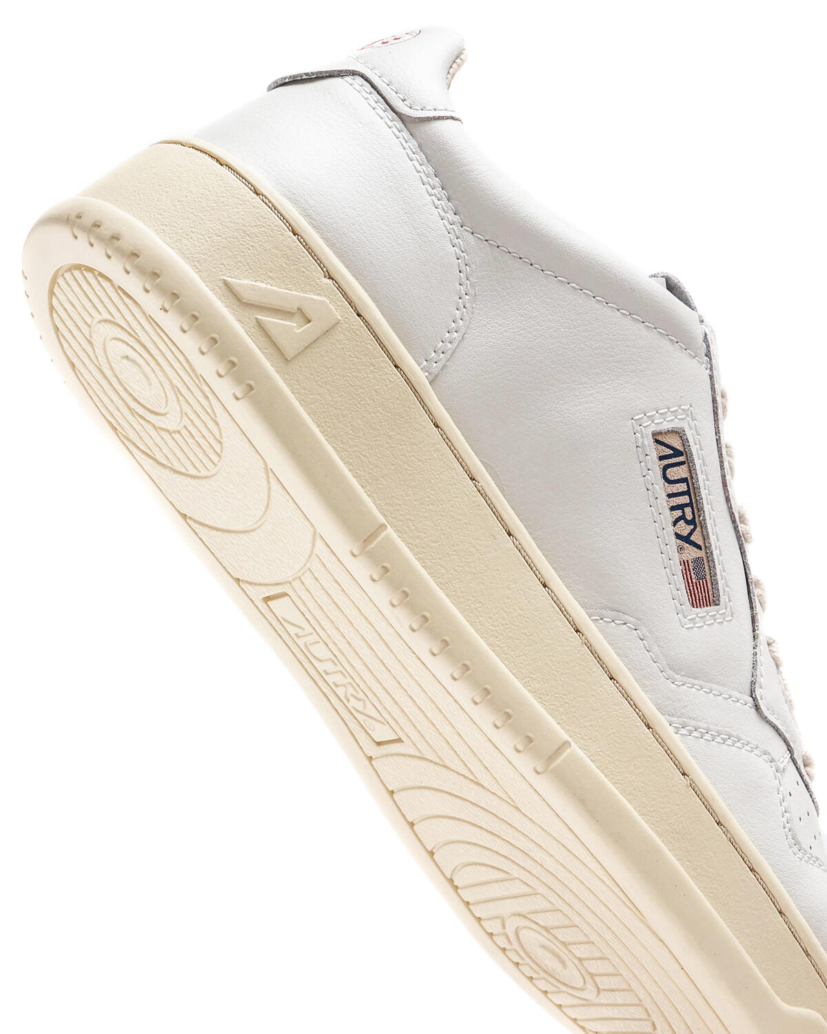 Autry Medalist Low - Image 7