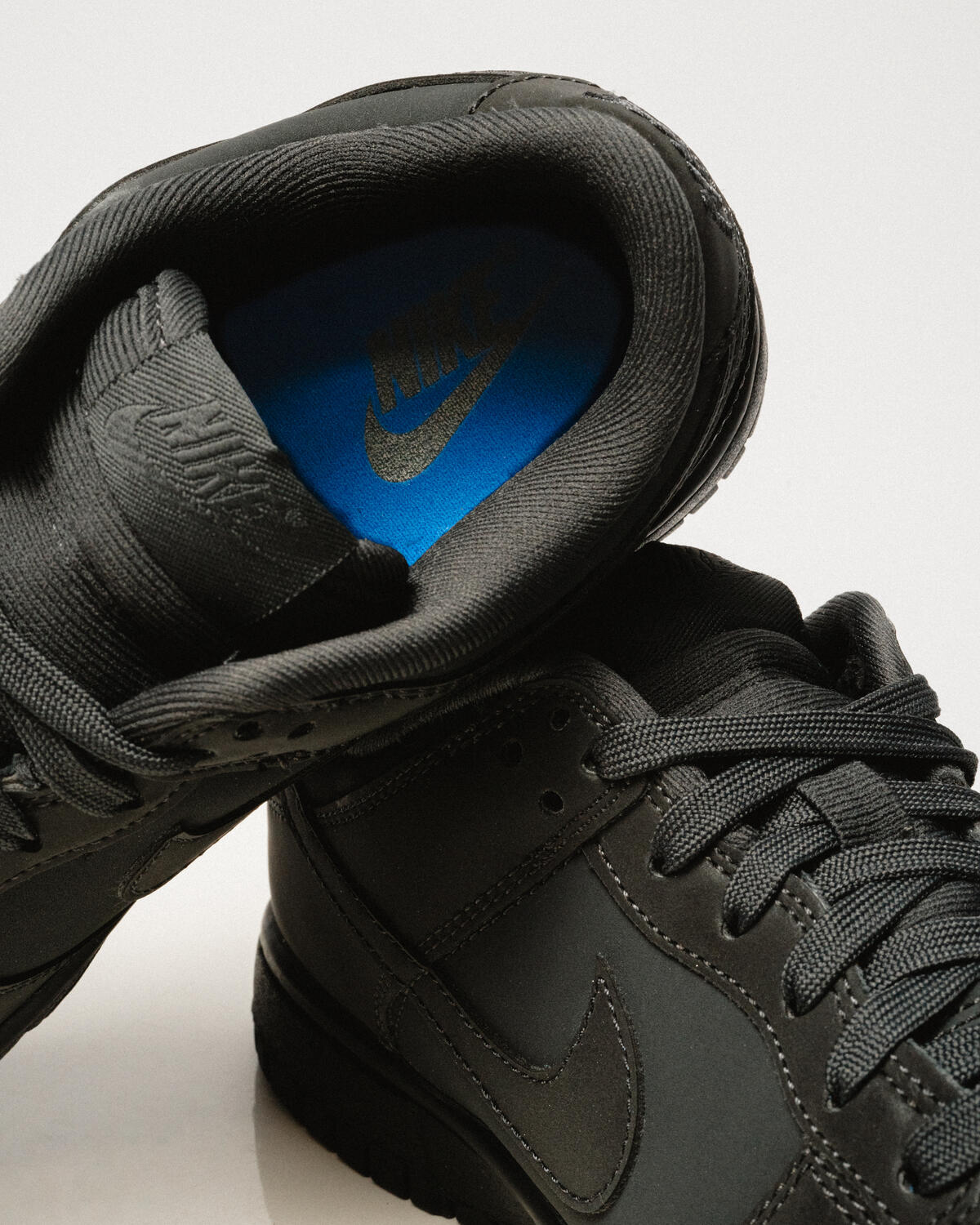 Nike Dunk Low Anthracite / Black - Racer Blue (Women's) - Image 9