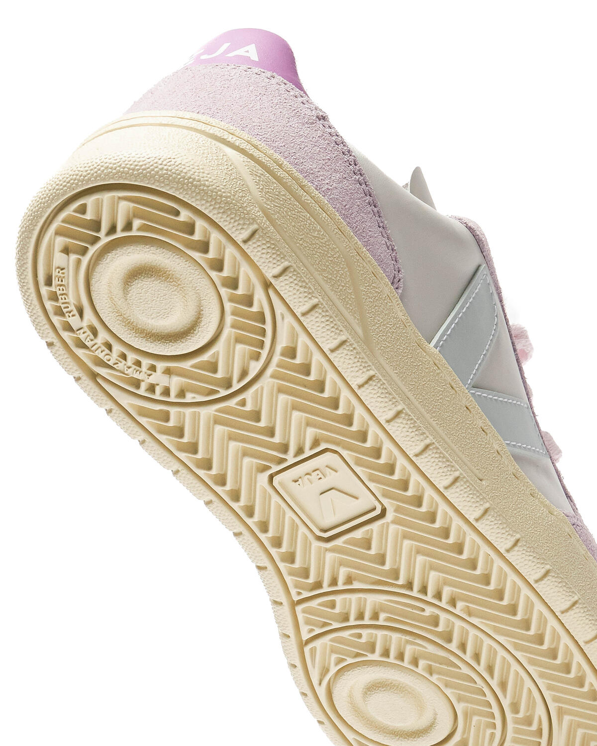 Veja V-10 Leather (Women's) - Image 7
