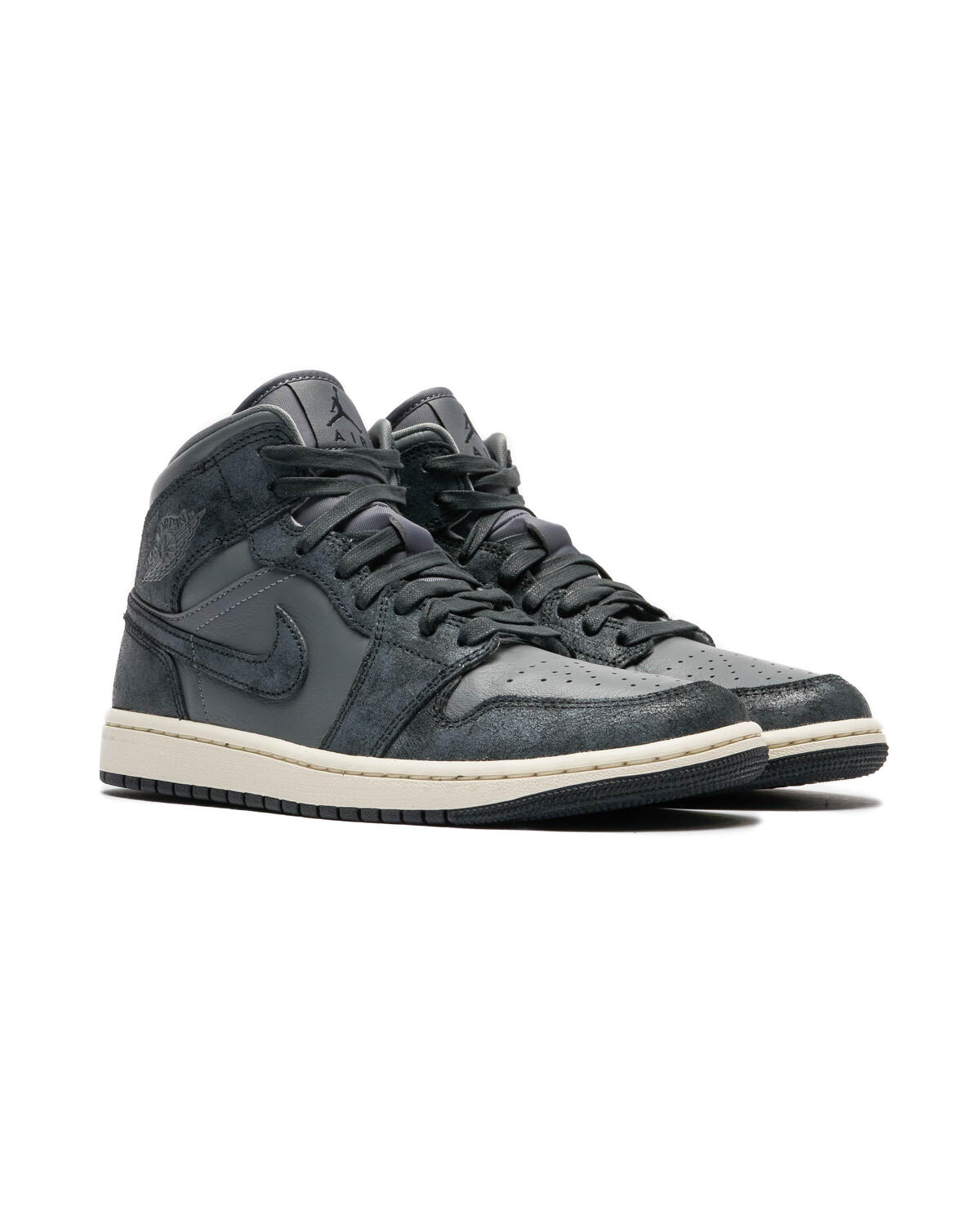 Air Jordan WMNS 1 MID SE - Image 3