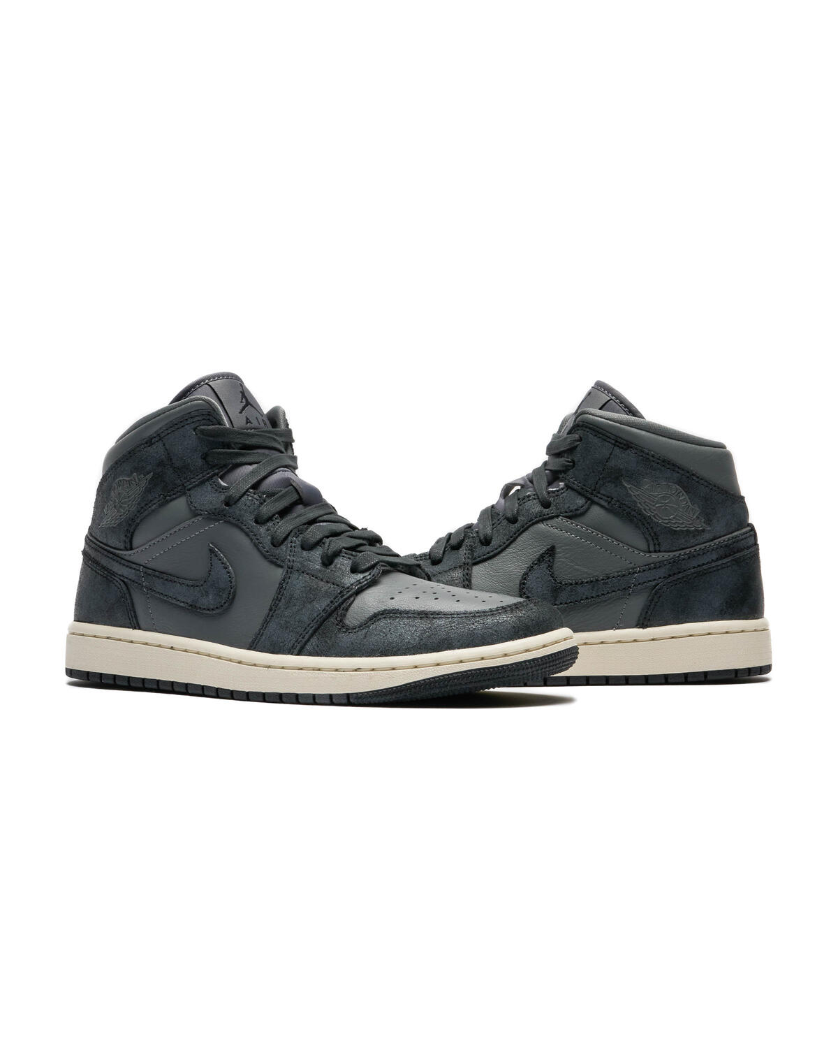Air Jordan WMNS 1 MID SE - Image 5