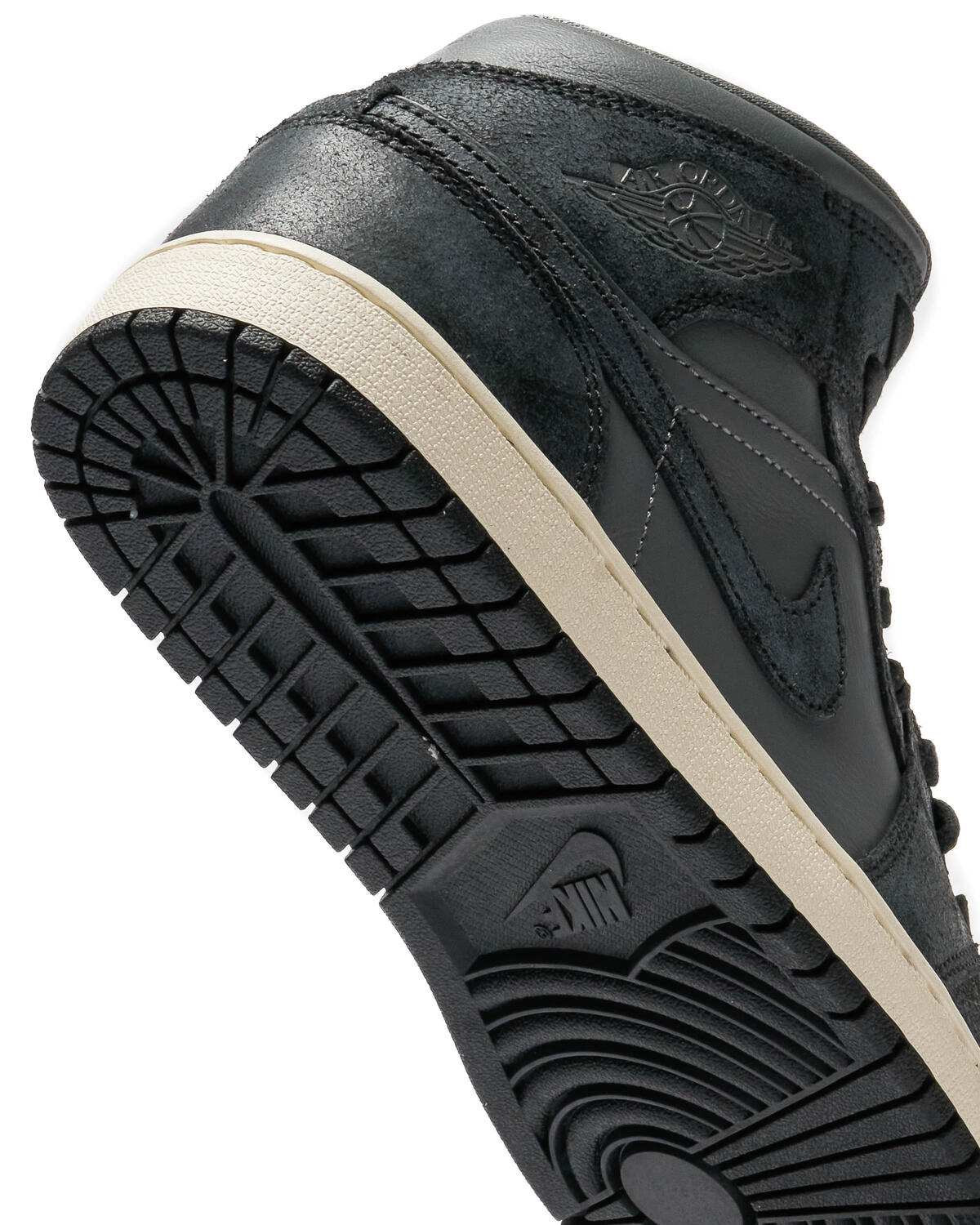 Air Jordan WMNS 1 MID SE - Image 7