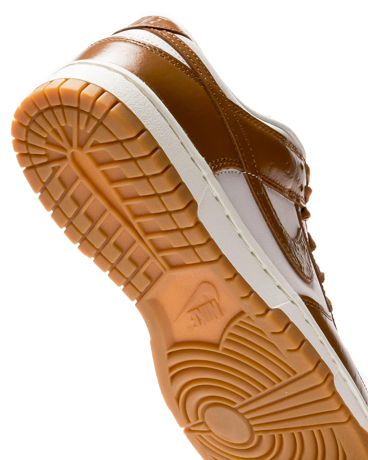 Nike Dunk Low LX Phantom / Ale Brown - Sail - Metallic Gold (Women's) - Image 24