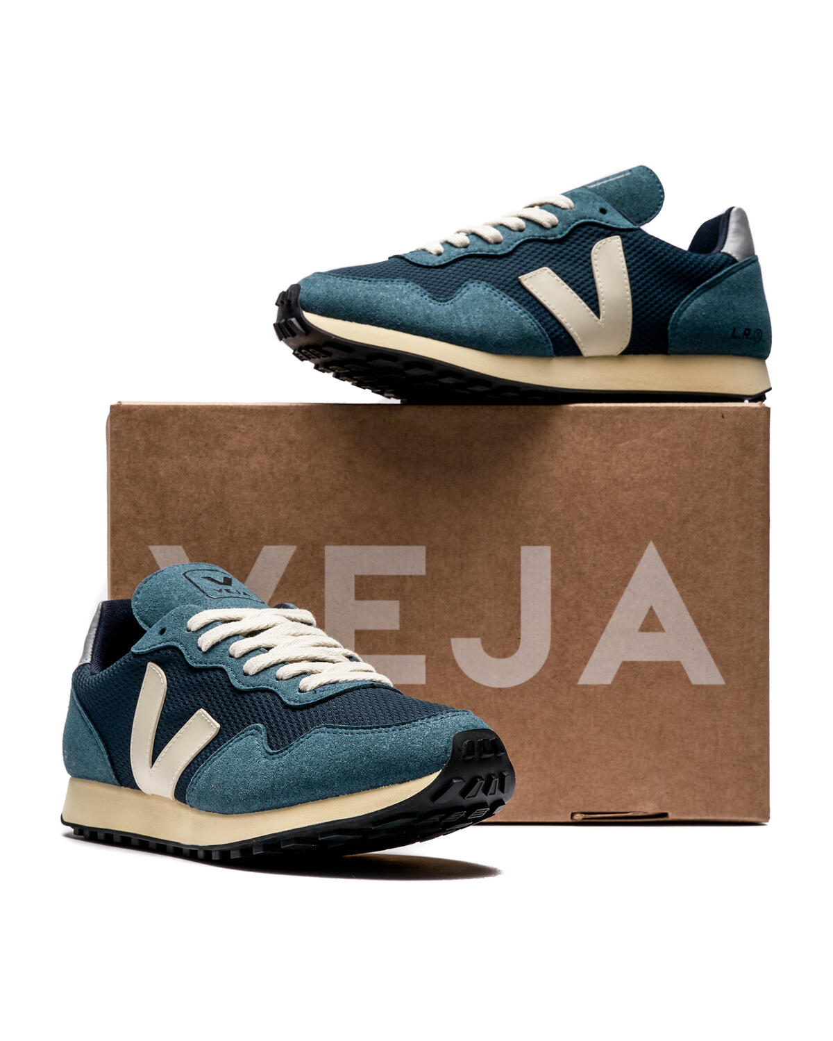 Veja Riio Branco II Lite Nolyn Sneakers - Image 6
