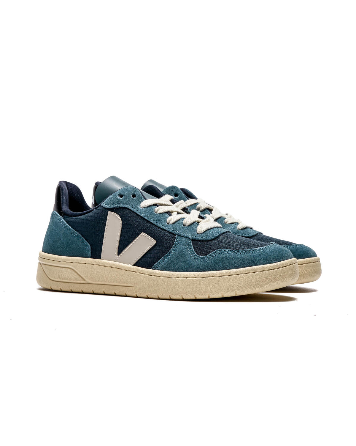 Veja V-10 (Women's) - Image 3