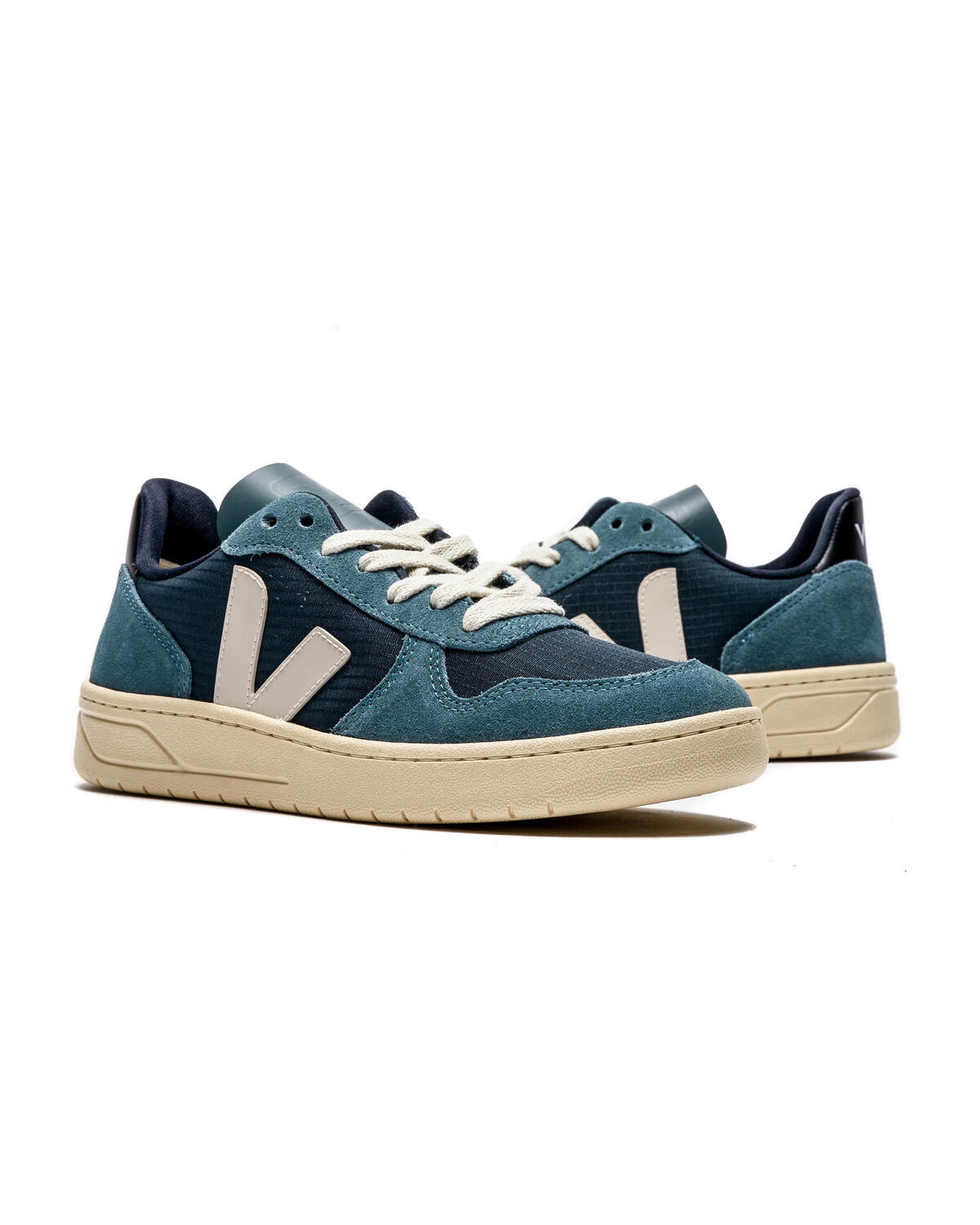 Veja V-10 (Women's) - Image 5