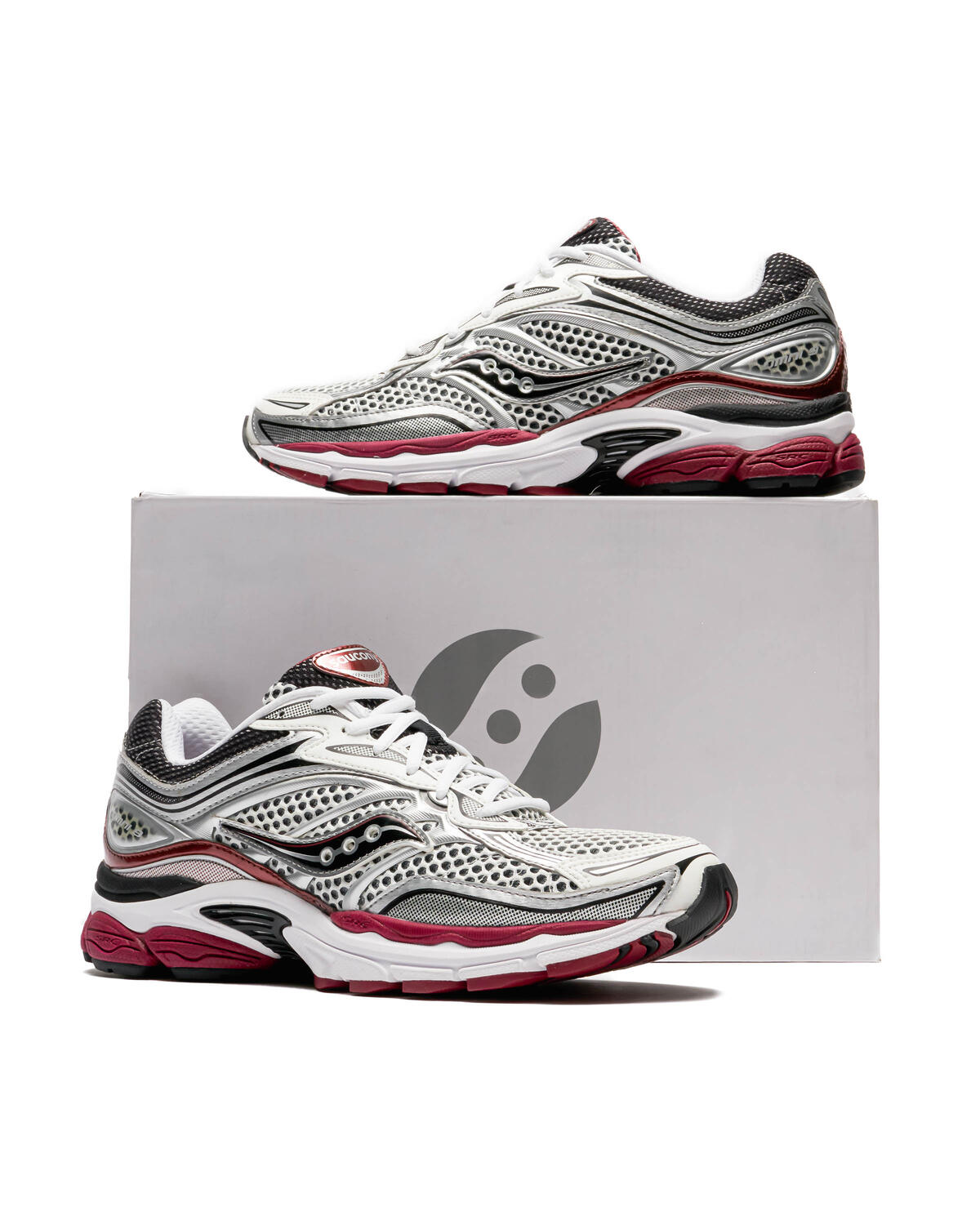 Saucony Progrid OMNI 9 Silver/Red - Image 13