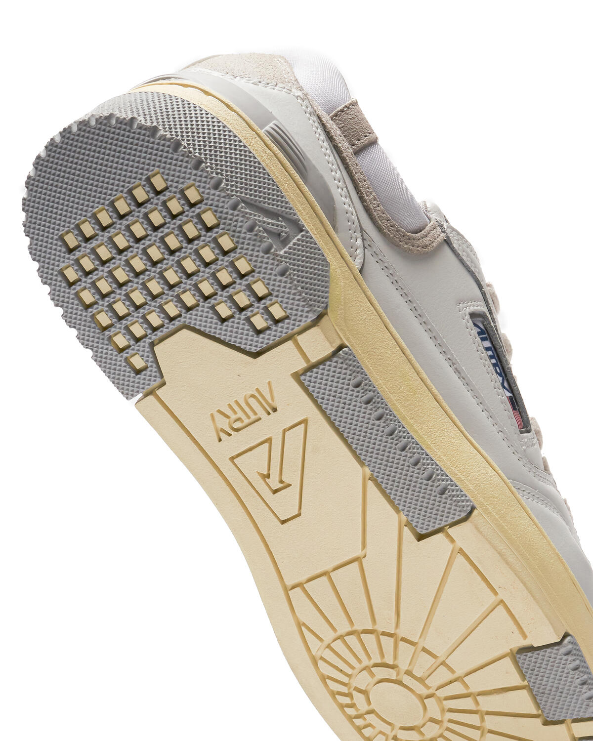 Autry Action Shoes Clc Low - Image 7