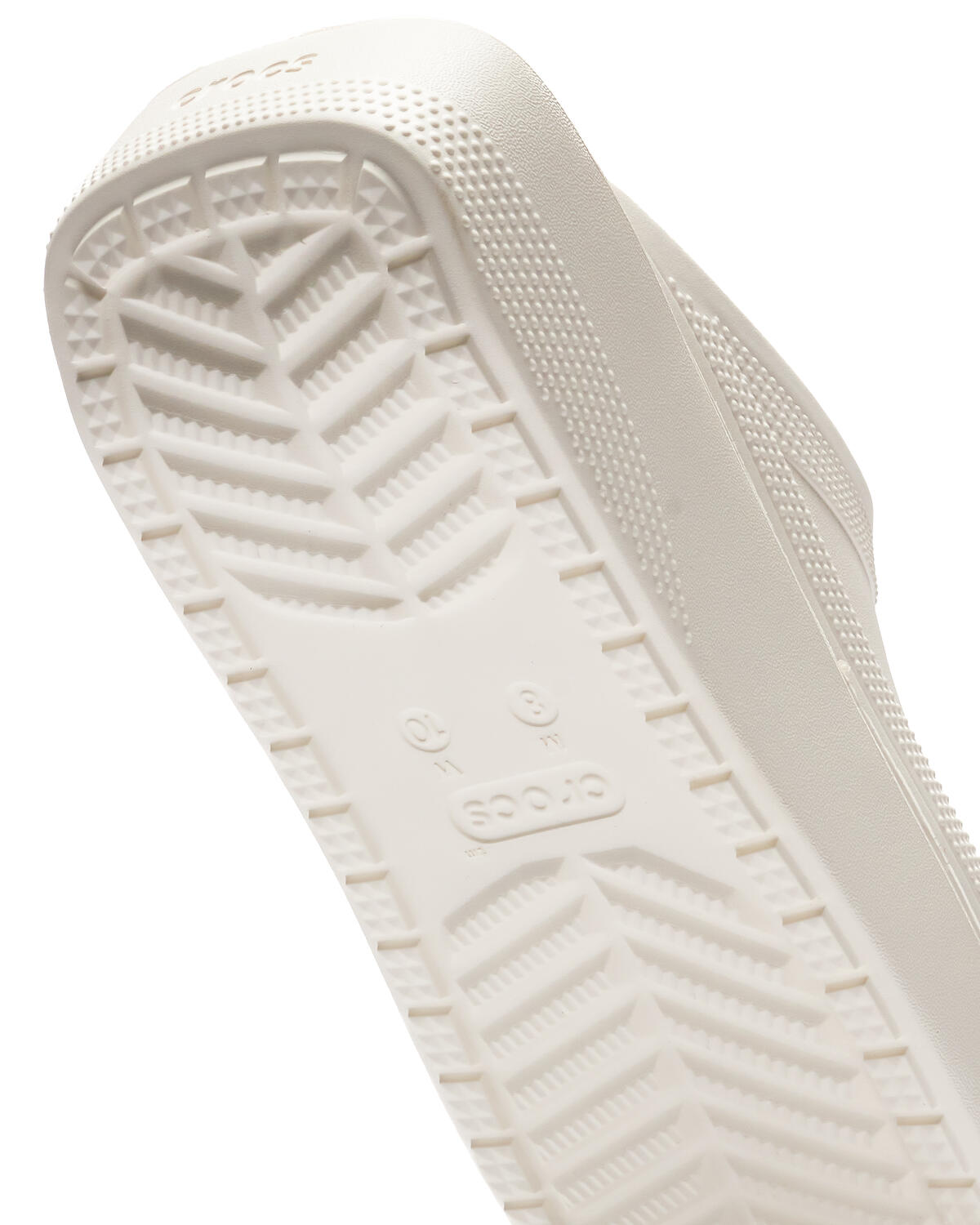 Crocs Classic Blunt Toe - Image 7