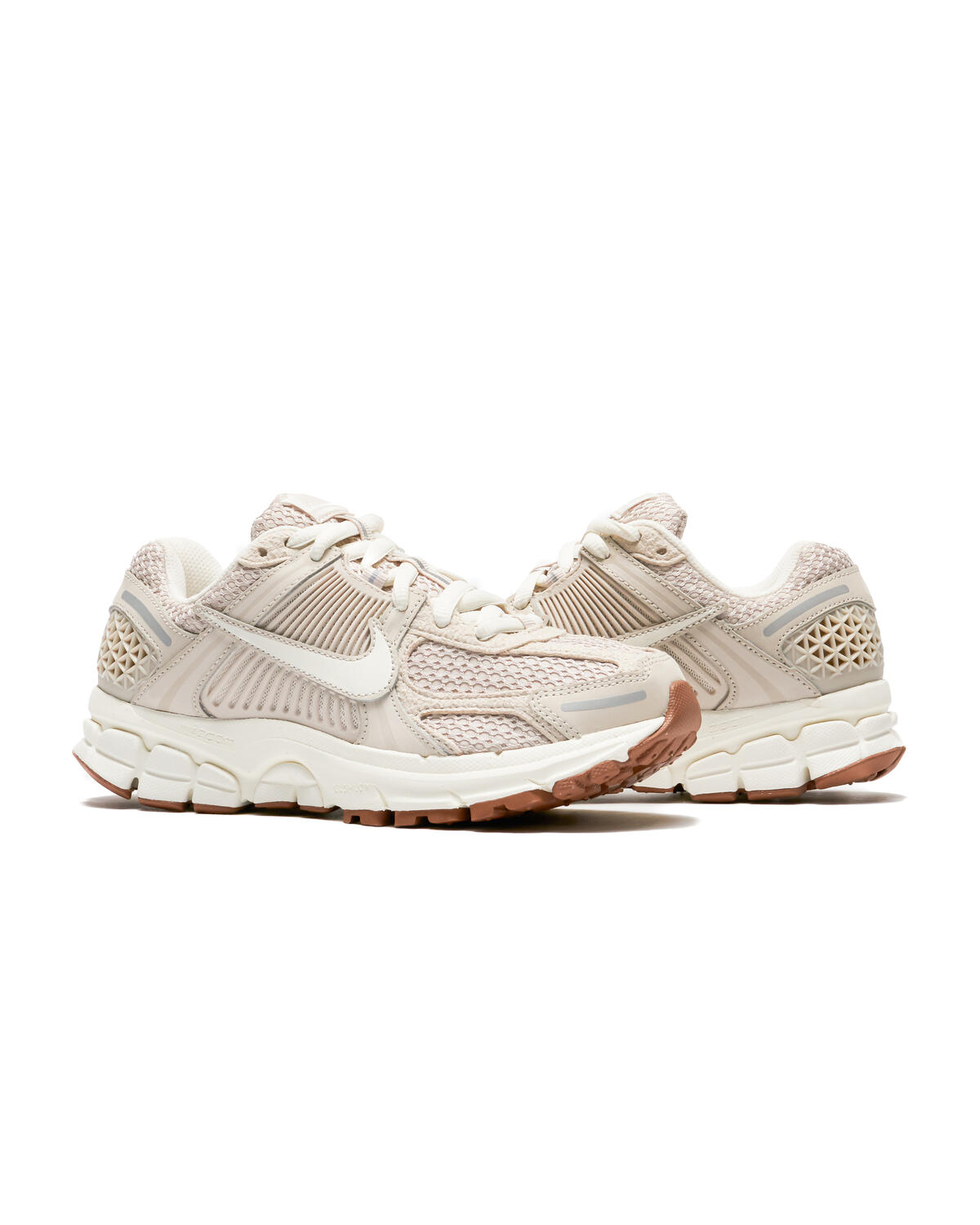 Nike Women's Zoom Vomero 5 Light Orewood Brown - Image 38