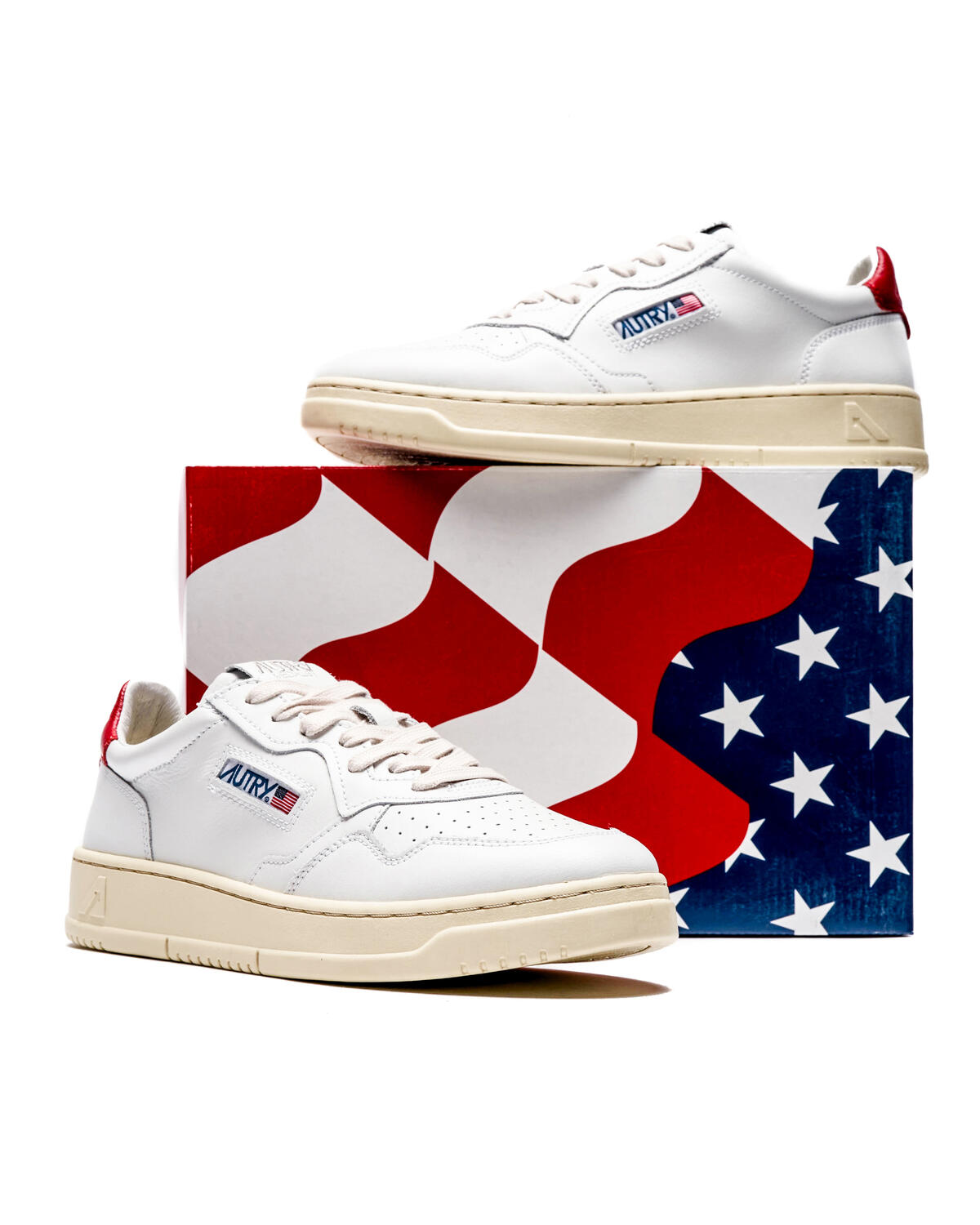 Autry Medalist Low Leat / White / Red - Image 6