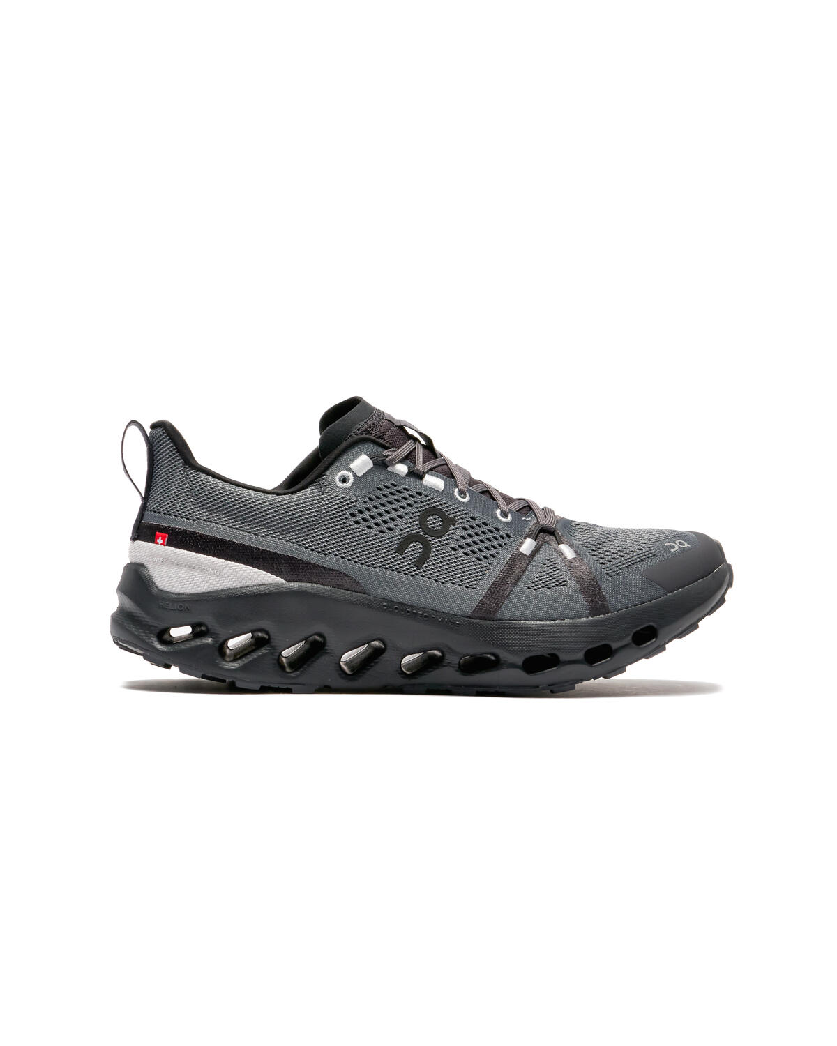 ON Running Cloudsurfer Trail