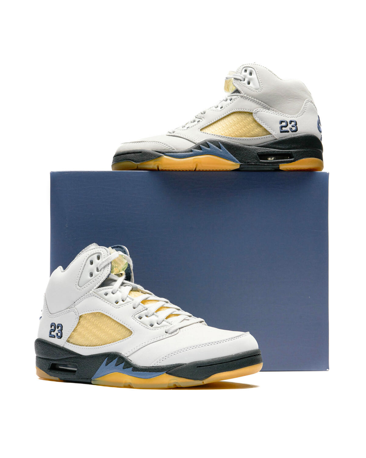 Air Jordan 5 x A Ma Maniére Women's 'Dawn' - Photon Dust/Black/Diffused Blue - Image 29