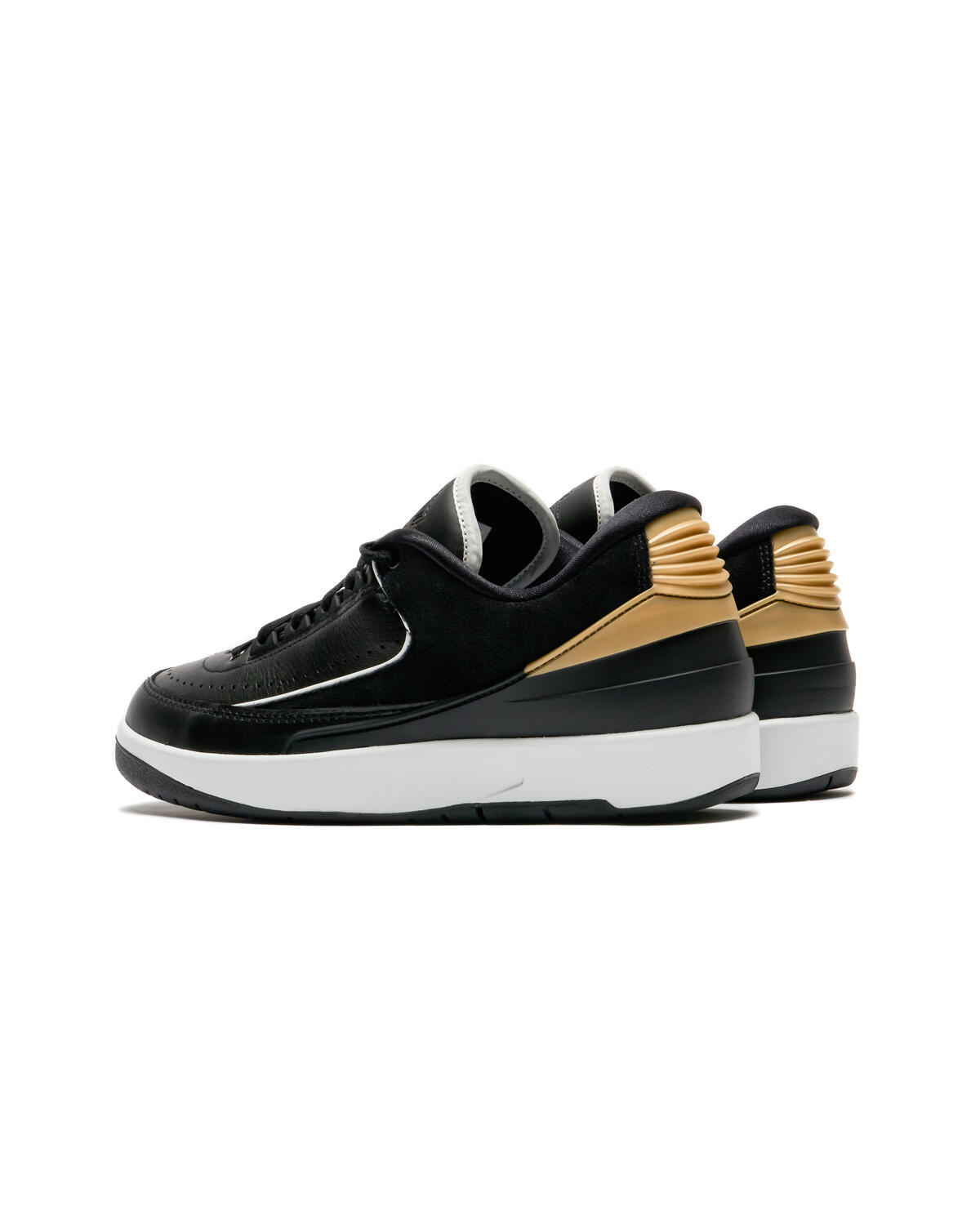 black and gold jordan 2