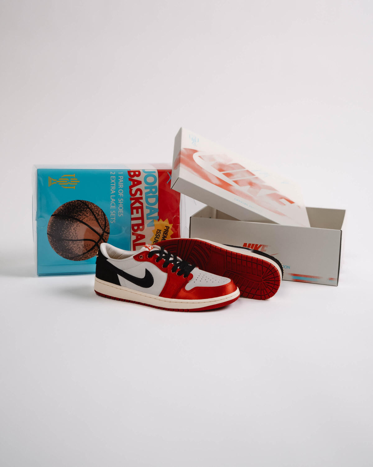 Trophy Room x Air Jordan 1 Retro Low OG SP 'Rookie Card - Away' - Image 14