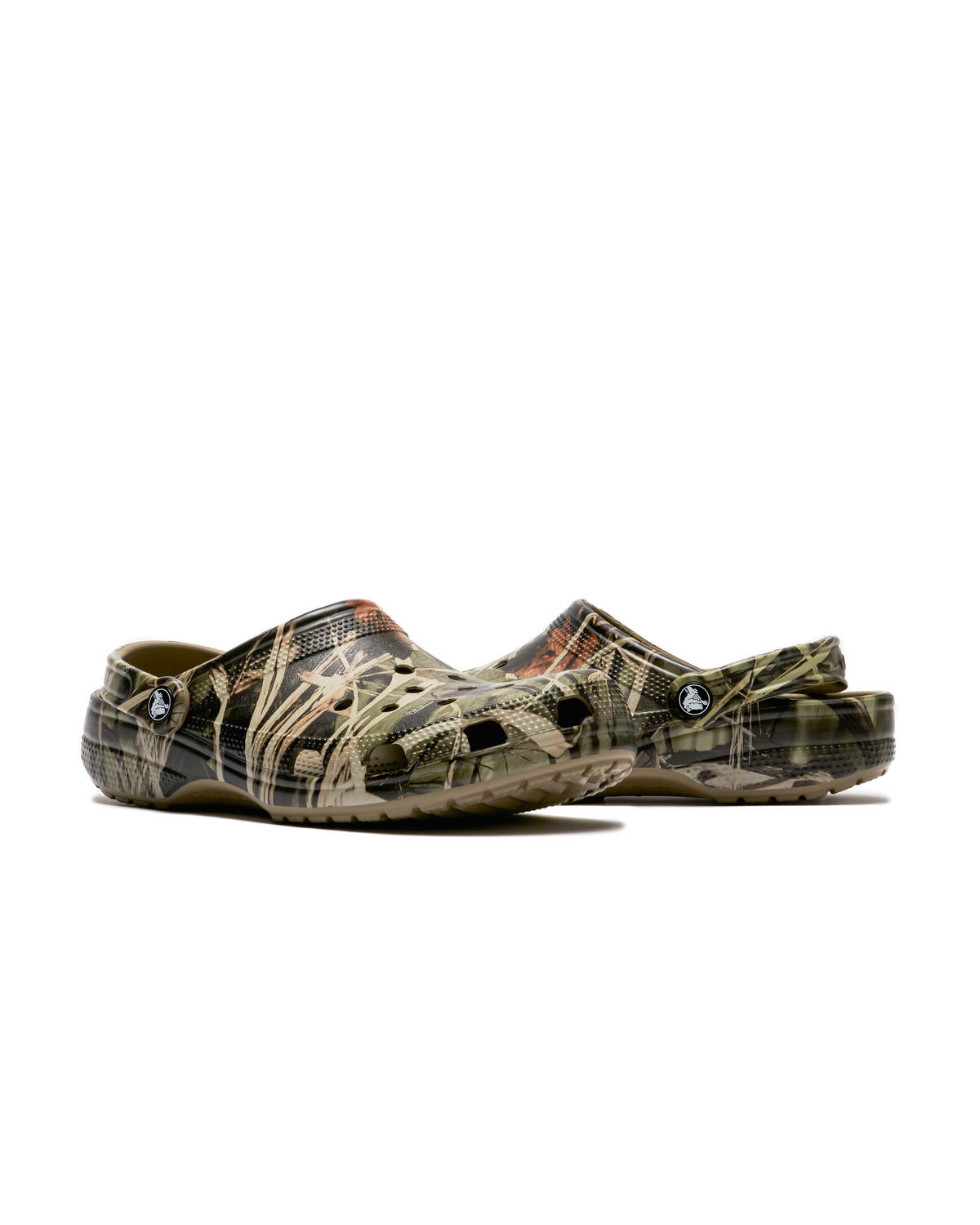 crocs classic brown