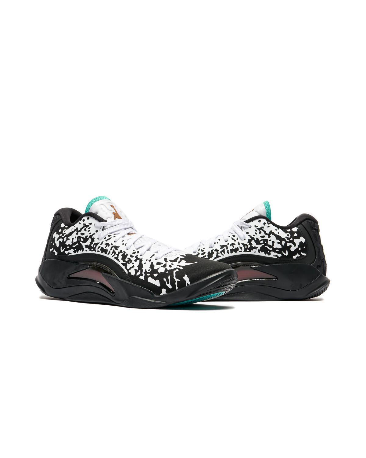 Nike Zion 3 Black / British Tan / White - Image 5