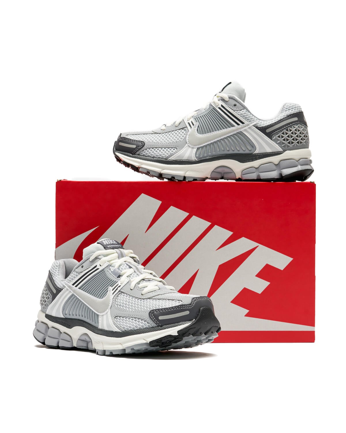 Nike Zoom Vomero 5 Pure Platinum / Metallic Silver (Women's) - Image 17