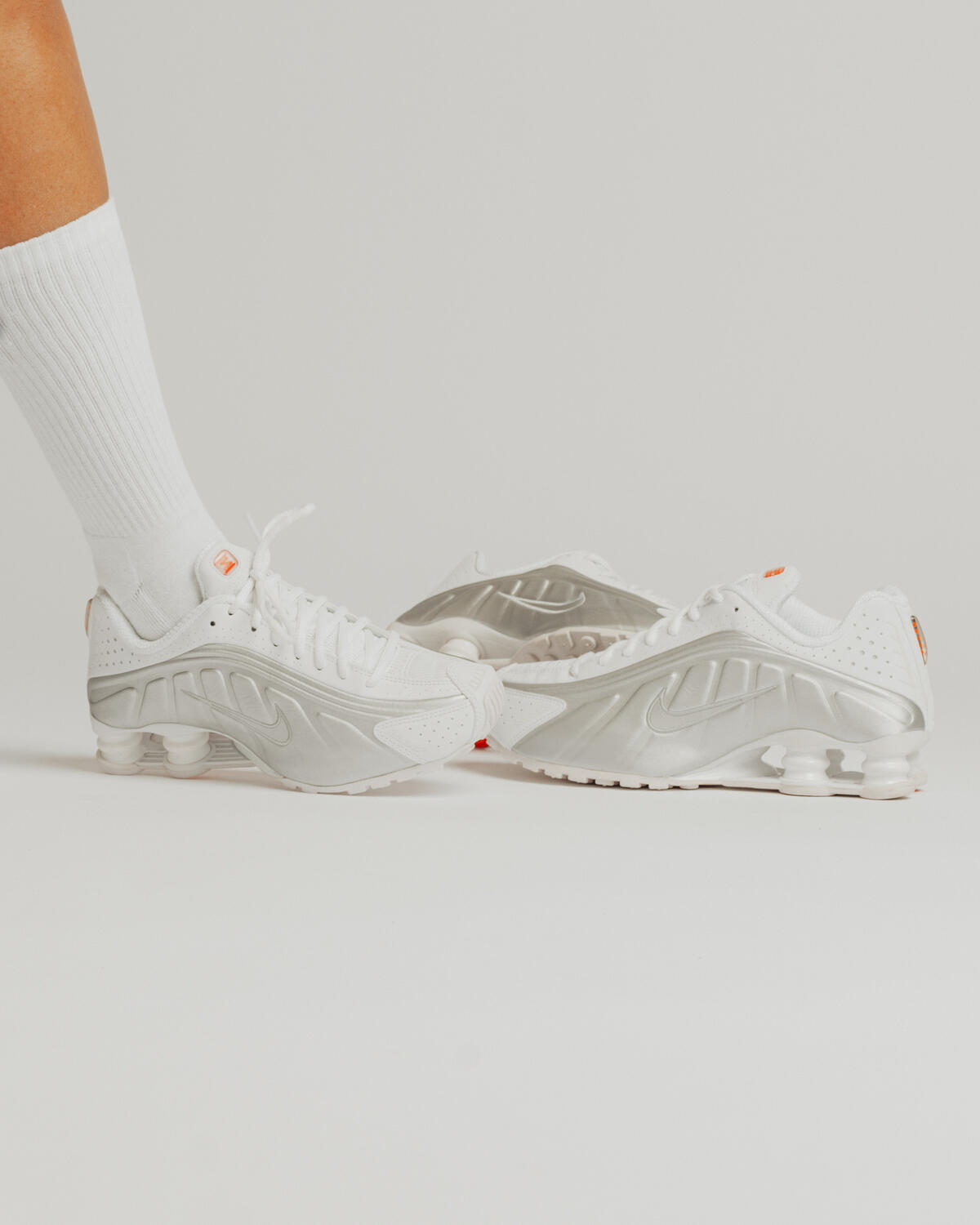 Nike Women's Shox R4 "White Metallic" AR3565-101 - Image 25