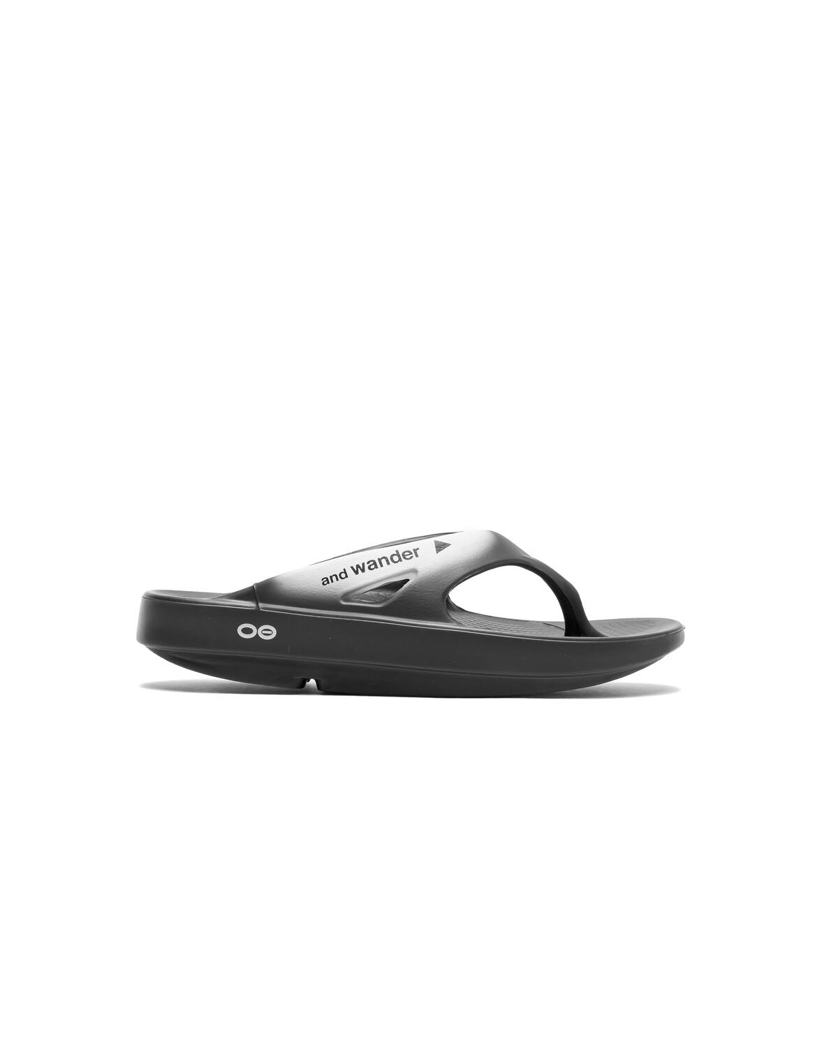 and wander OOFOS ahh Recovery sandal - Image 2