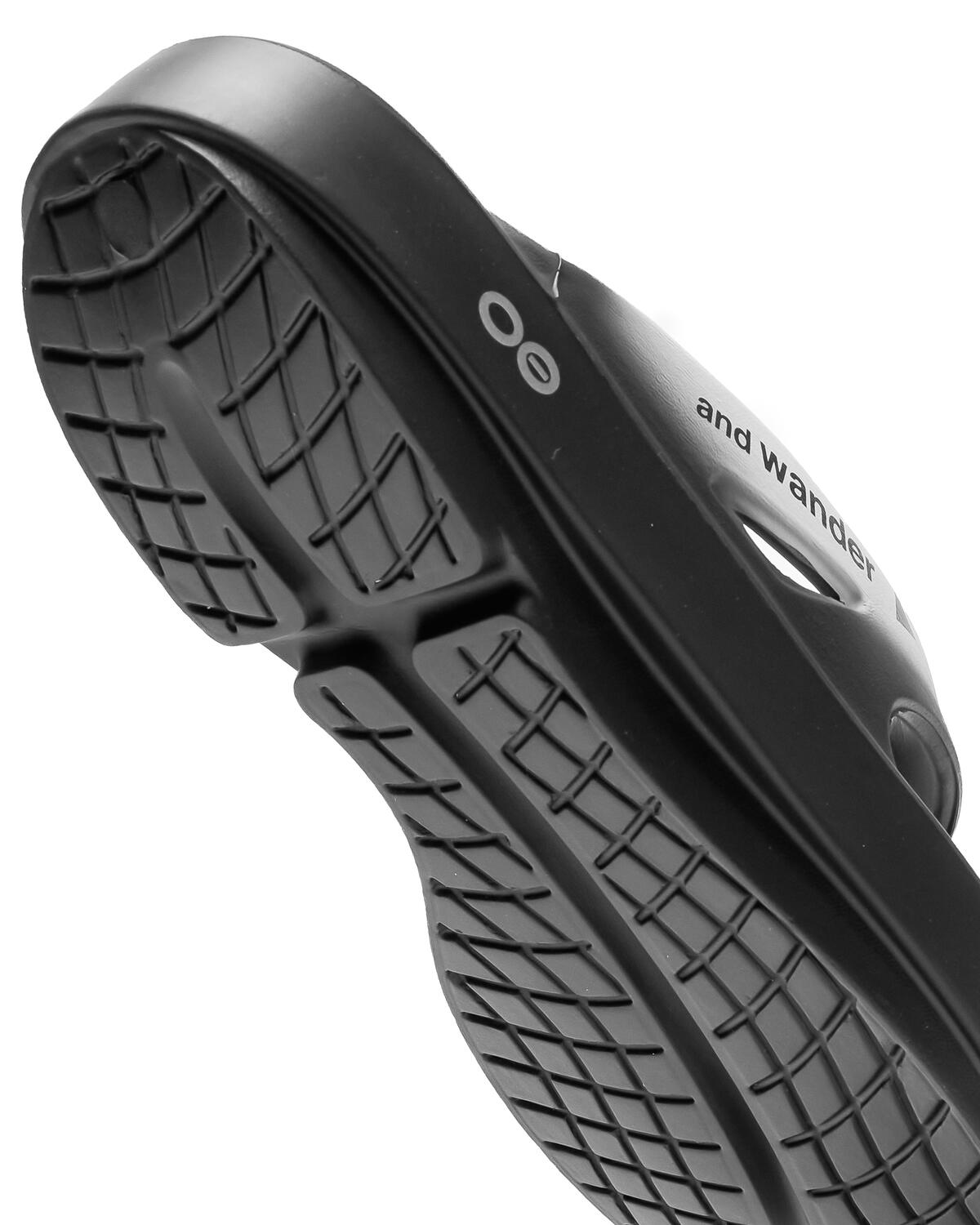 and wander OOFOS ahh Recovery sandal - Image 7