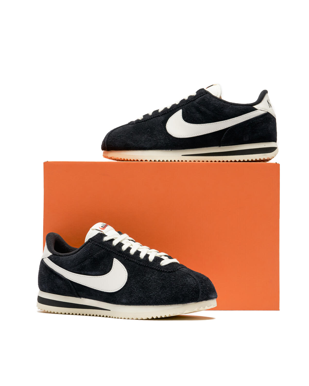 nike cortez gum sole