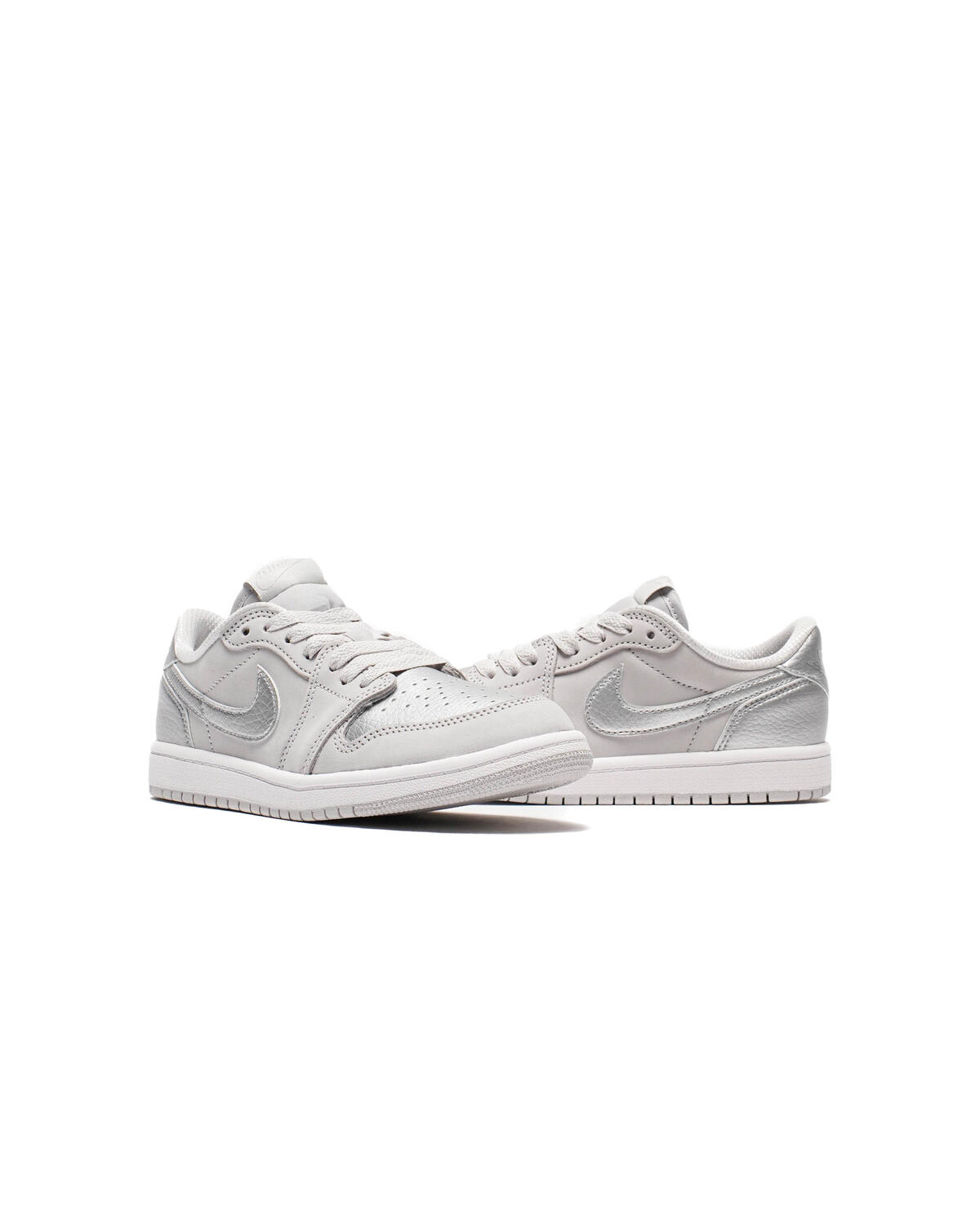 Air Jordan 1 Retro Low OG 'Metallic Silver' (PS) - Image 16