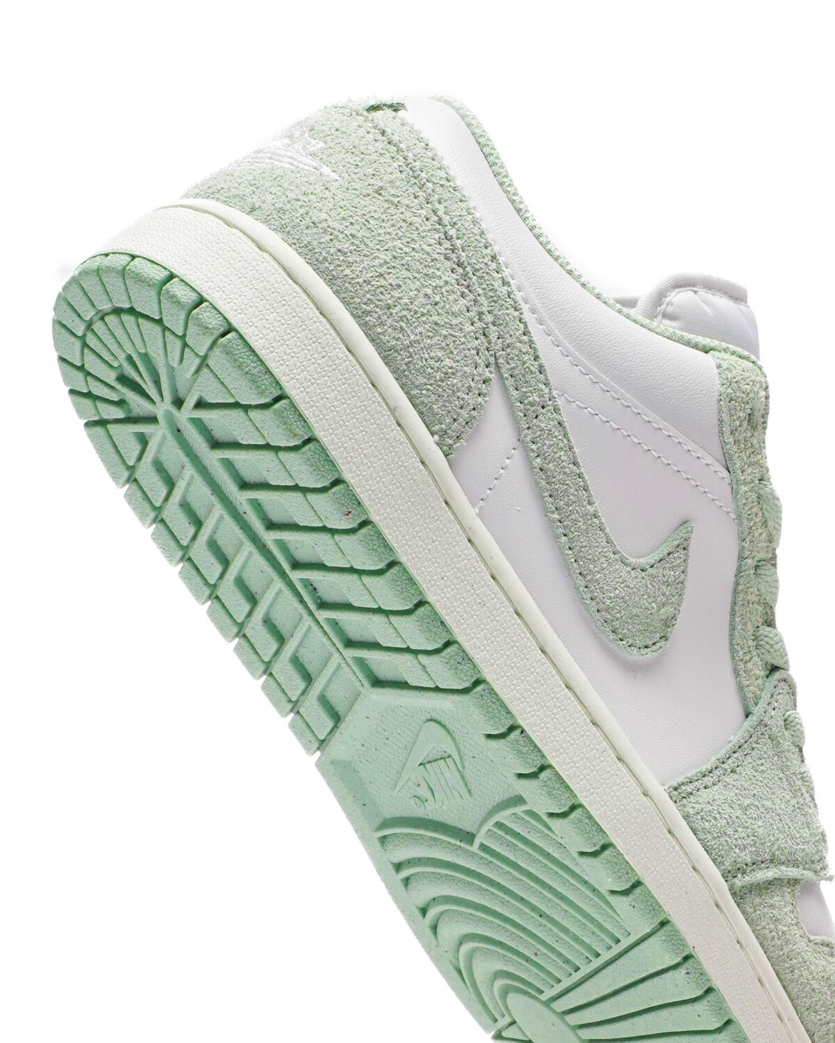 Jordan Air Jordan 1 Low SE "Seafoam" White/Seafoam - Image 26